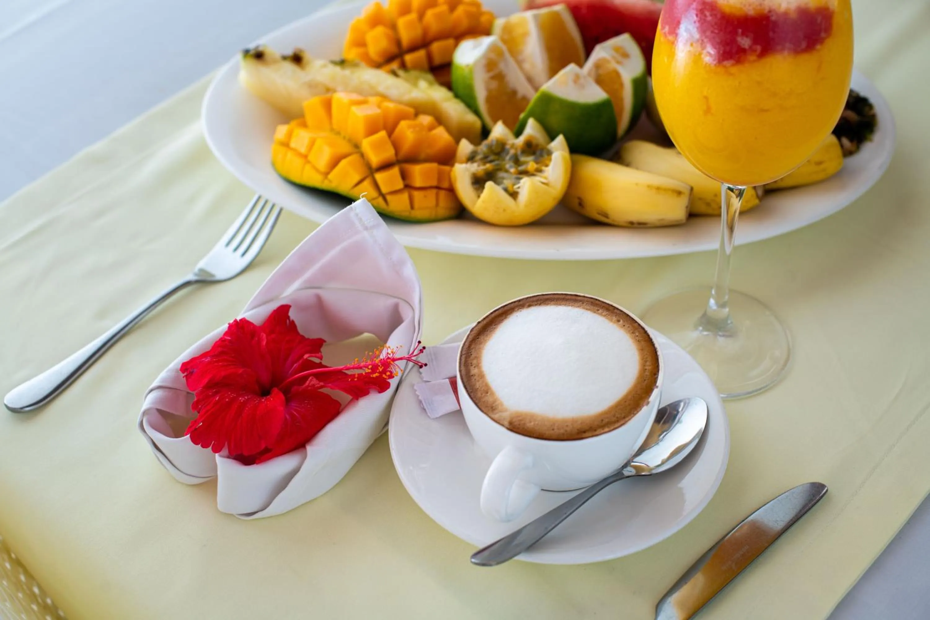 Food and drinks in Blue Moon Resort