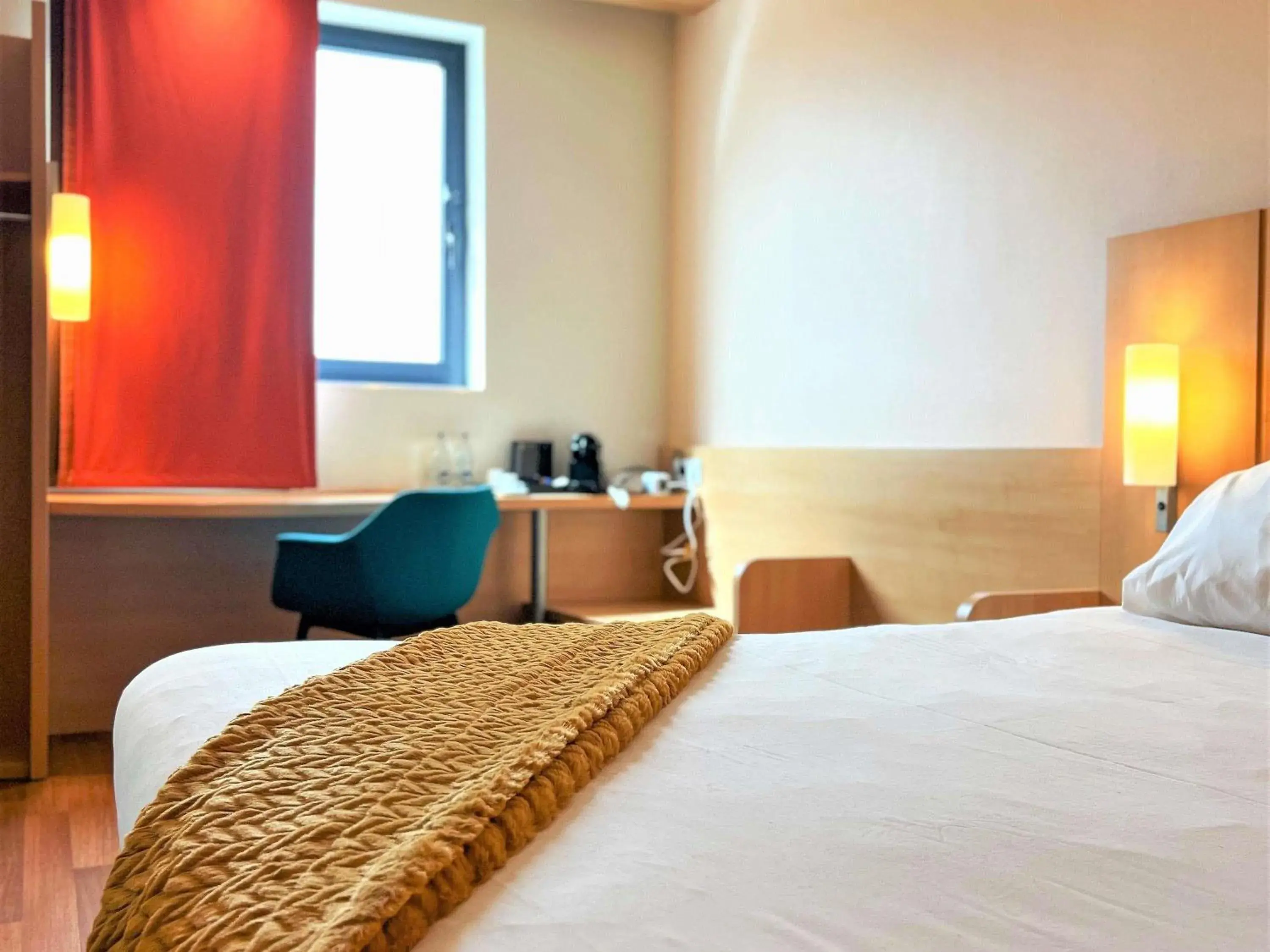 Bedroom, Bed in Ibis Ripollet Bedroom, Bed in Ibis Ripollet