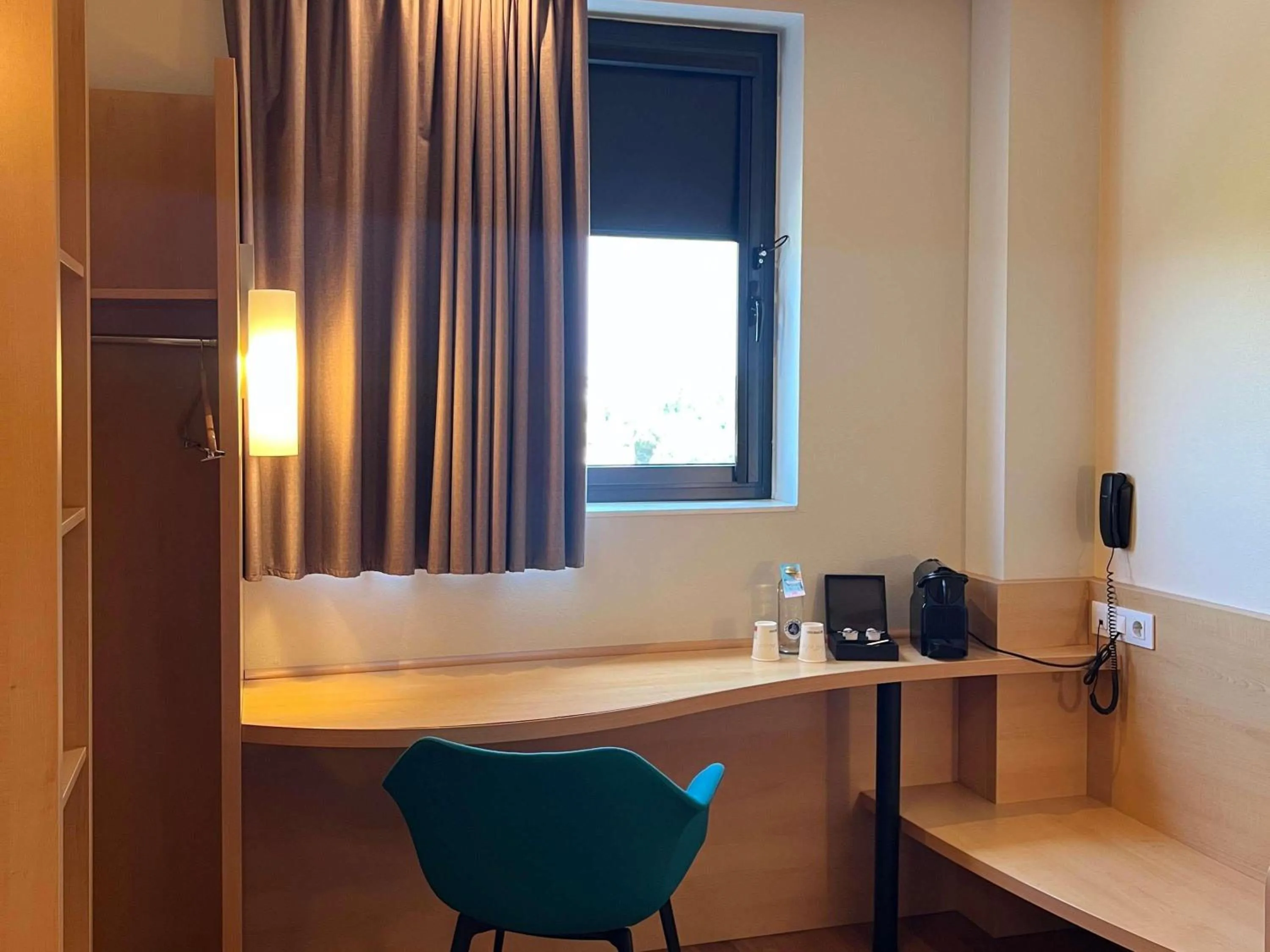 Bedroom in Ibis Ripollet