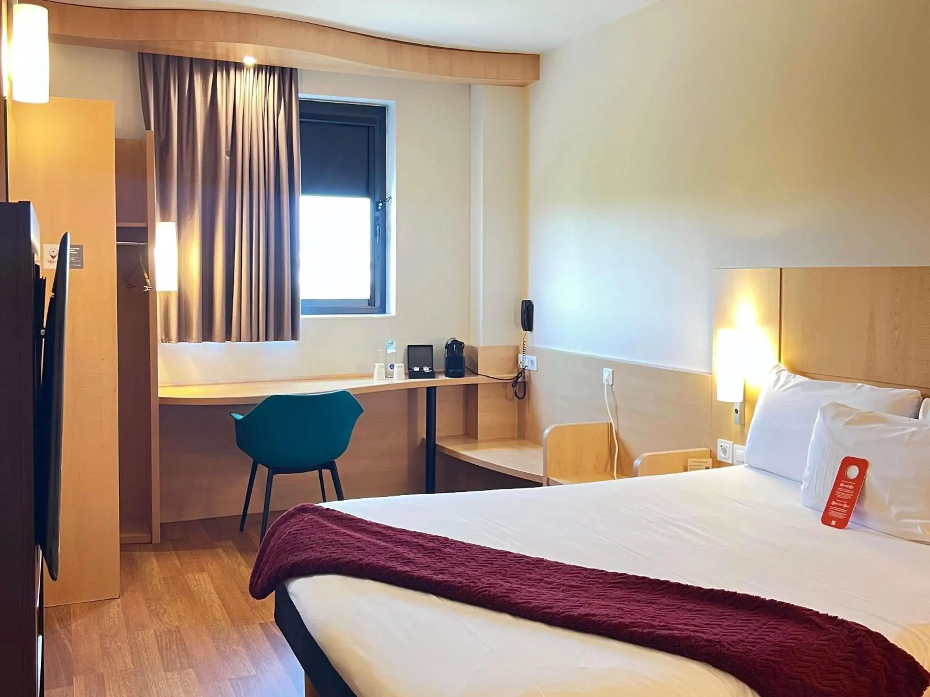 Bedroom, Bed in Ibis Ripollet Bedroom, Bed in Ibis Ripollet