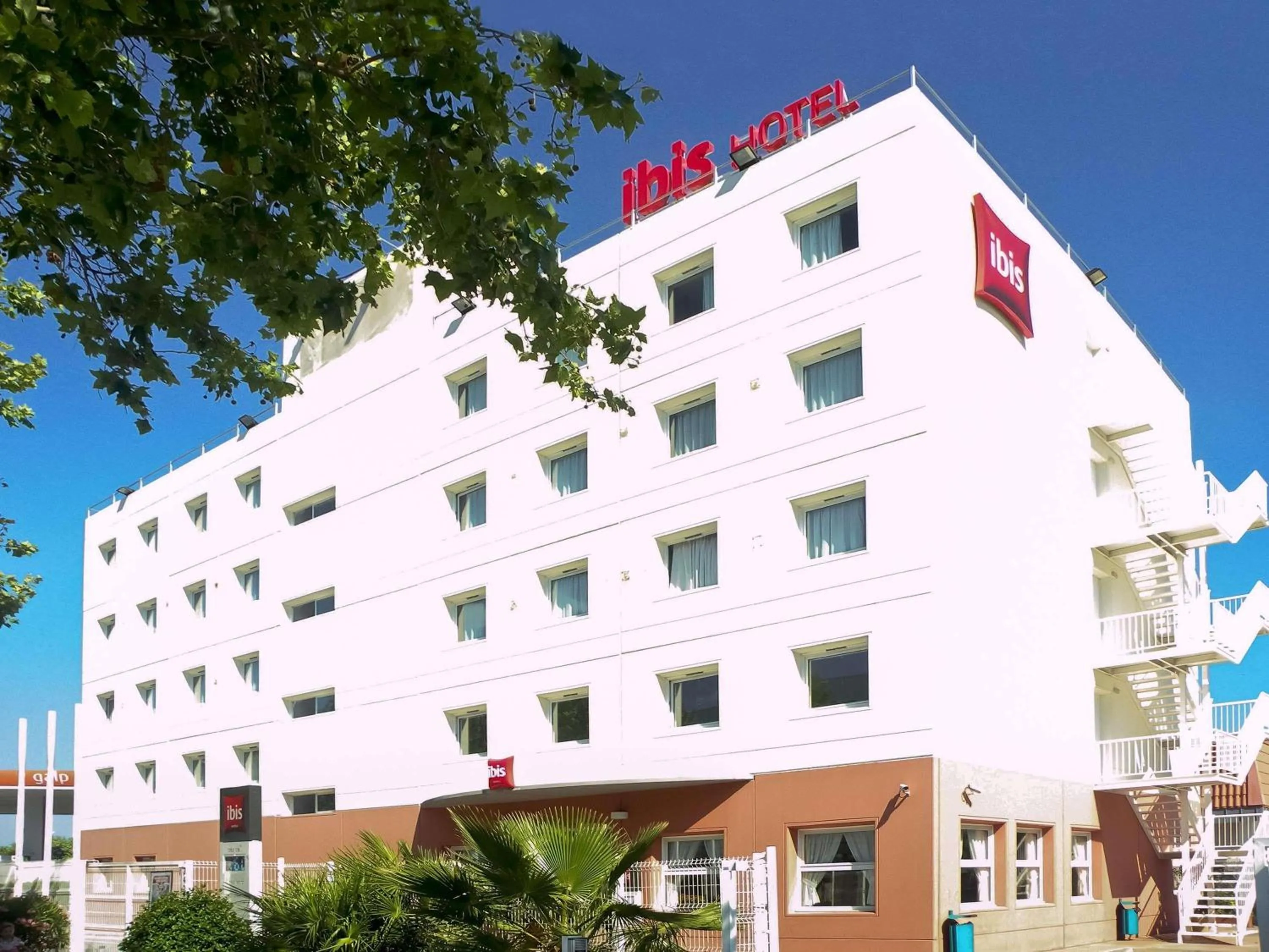 Property building in Ibis Barcelona Castelldefels