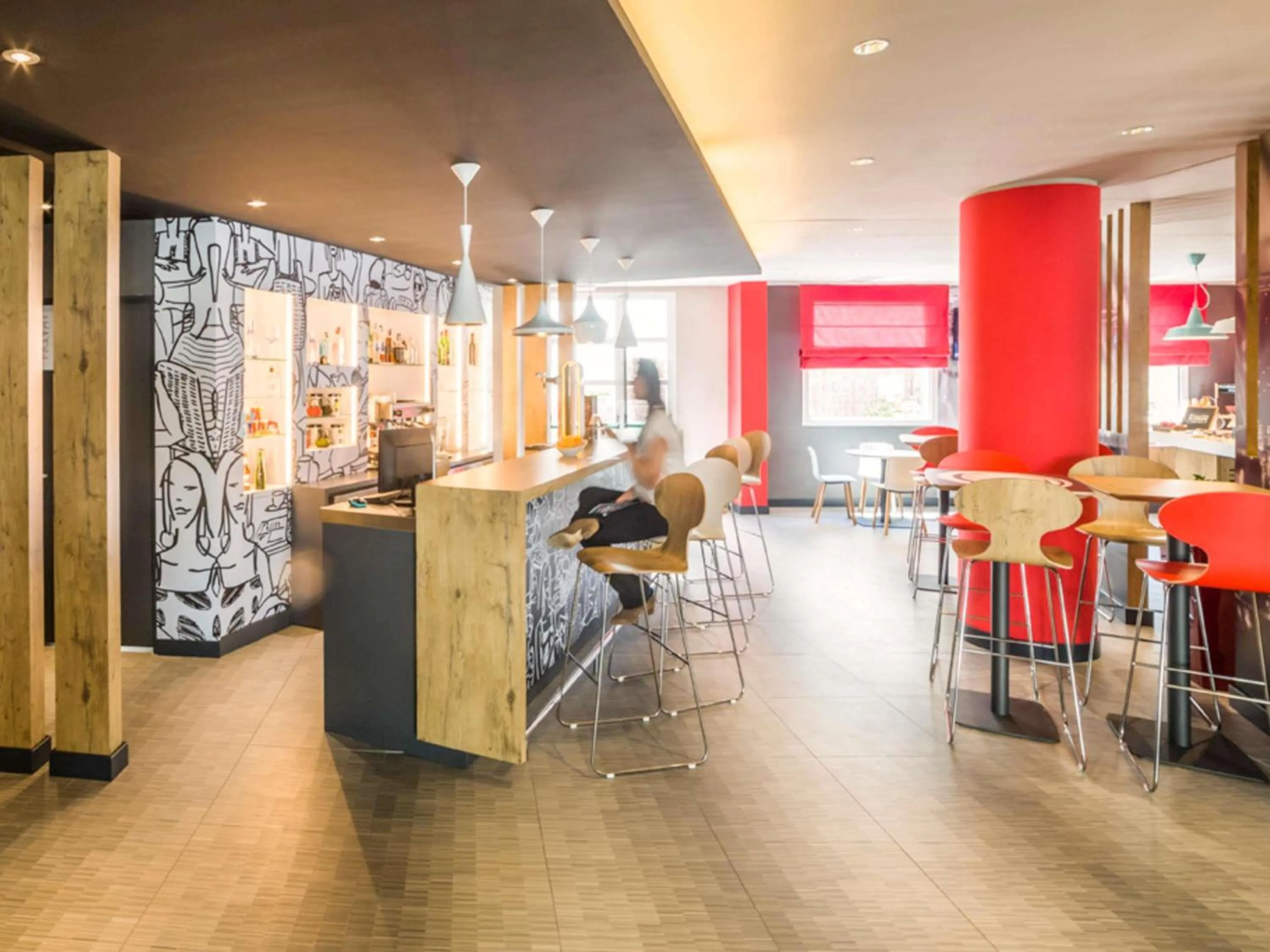 Lounge or bar in Ibis Barcelona Castelldefels