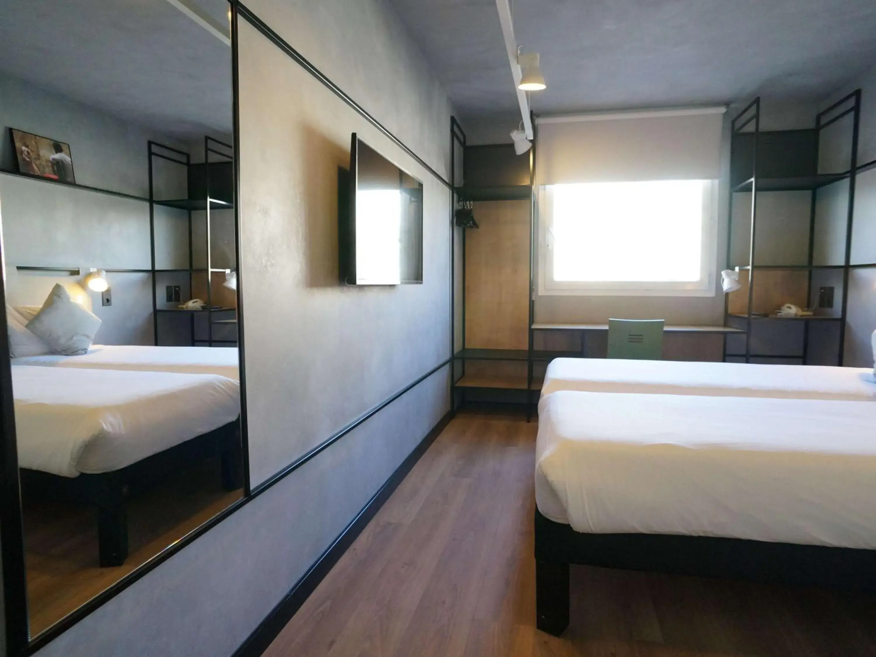 Superior Twin Room in Ibis Barcelona Castelldefels Superior Twin Room in Ibis Barcelona Castelldefels