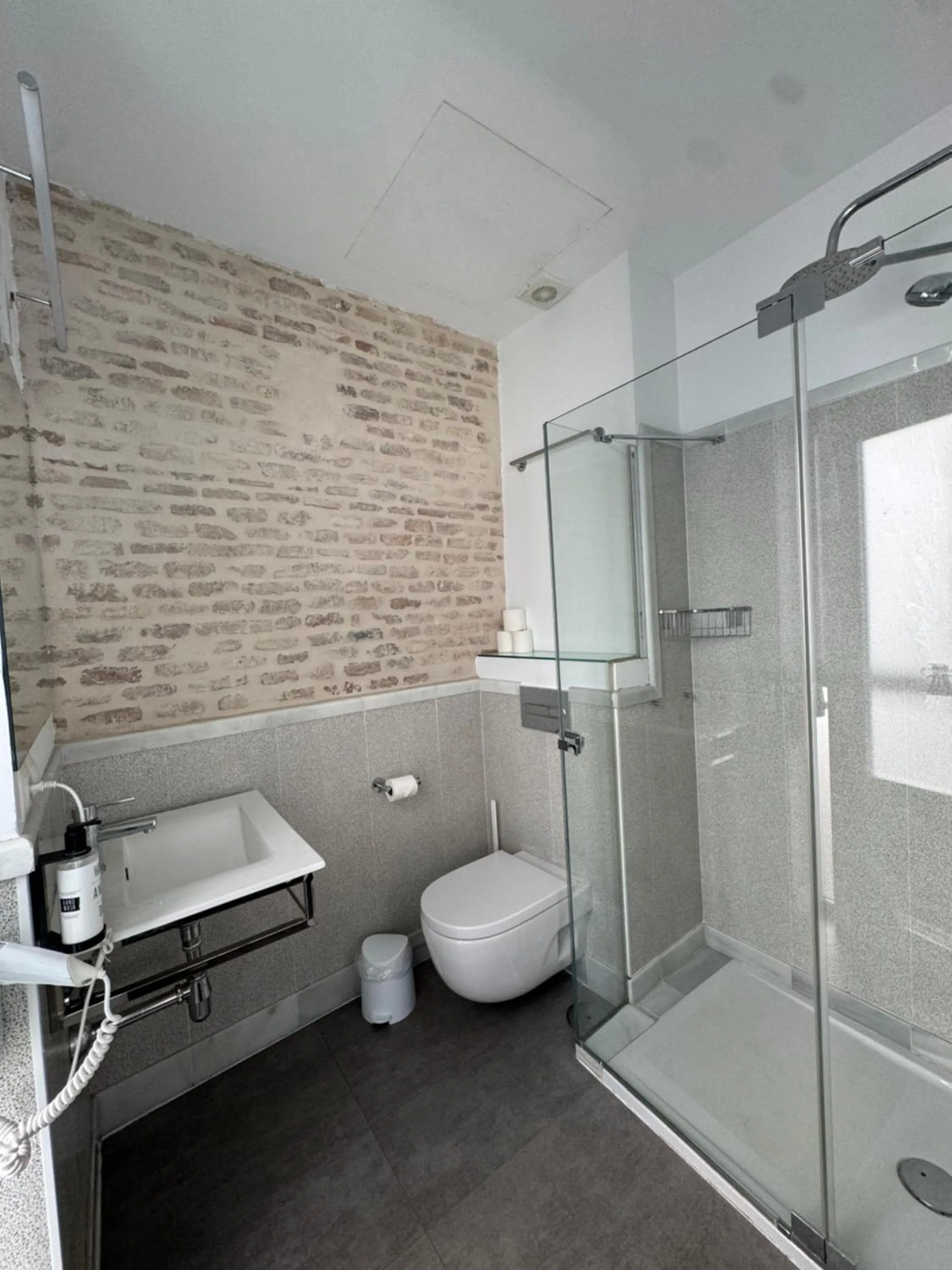 Bathroom in Plaza de Armas