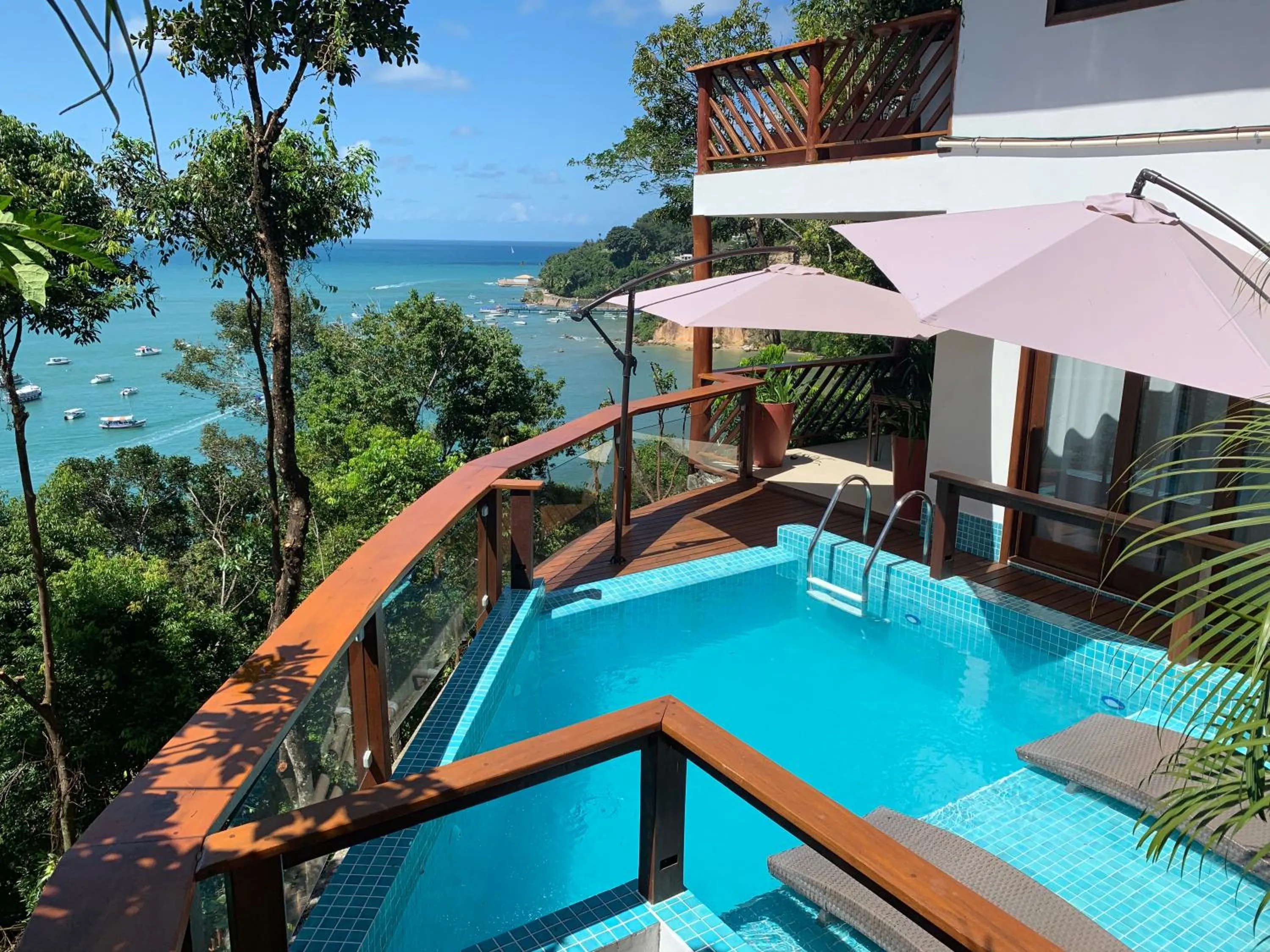 Altavista residence