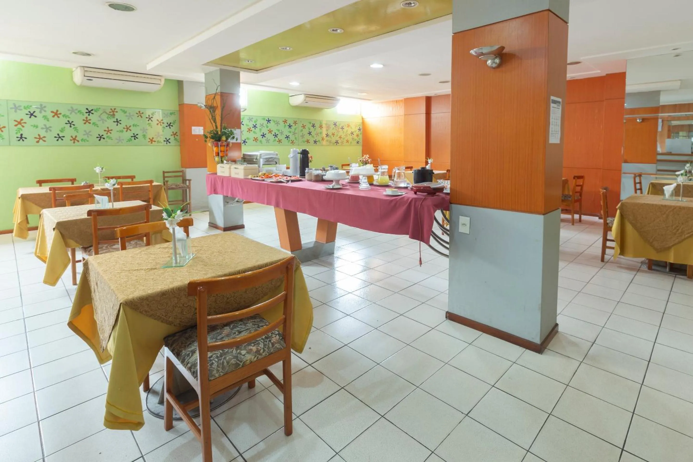 Restaurant/places to eat in Rede Andrade Real