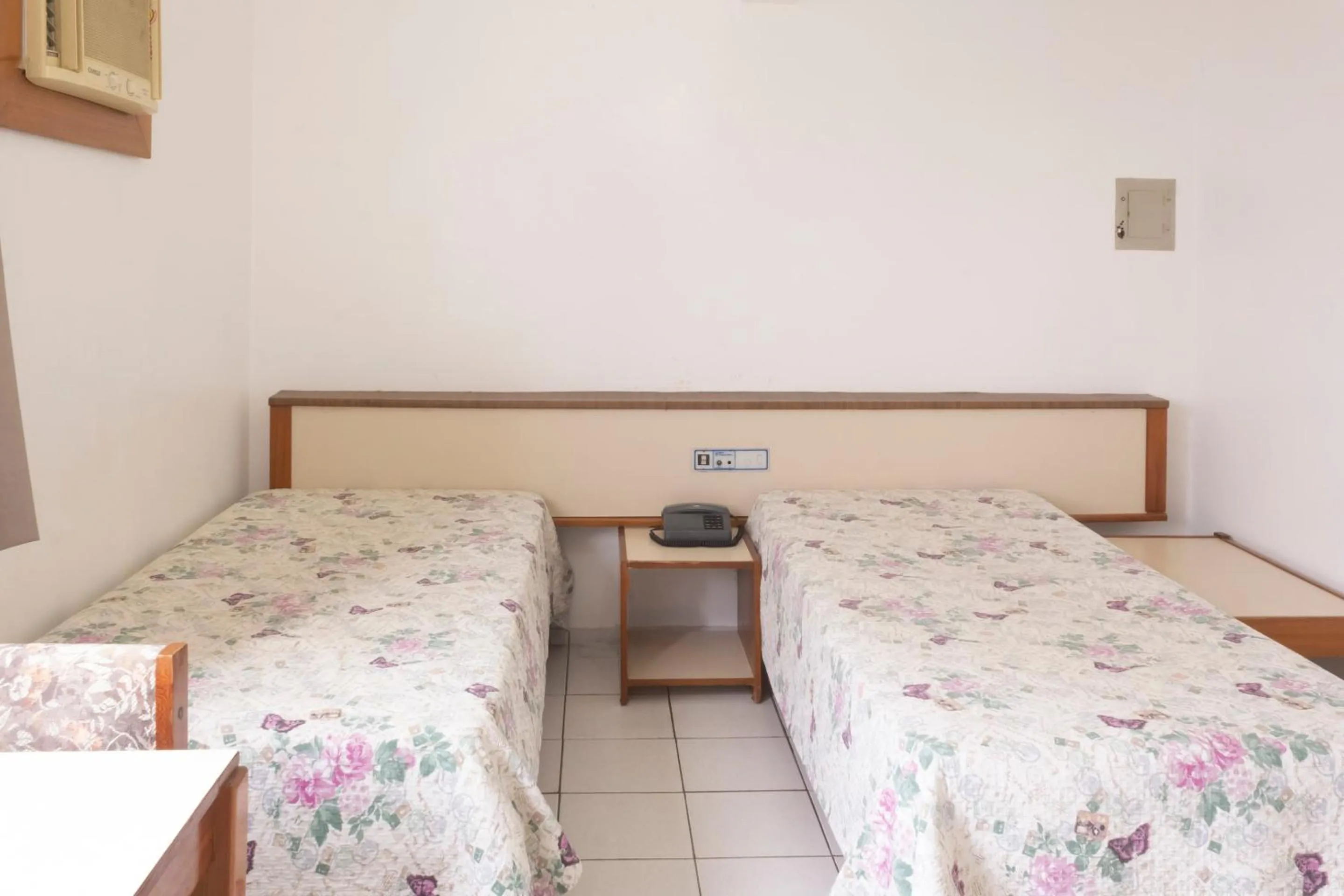 Bedroom, Bed in Rede Andrade Real