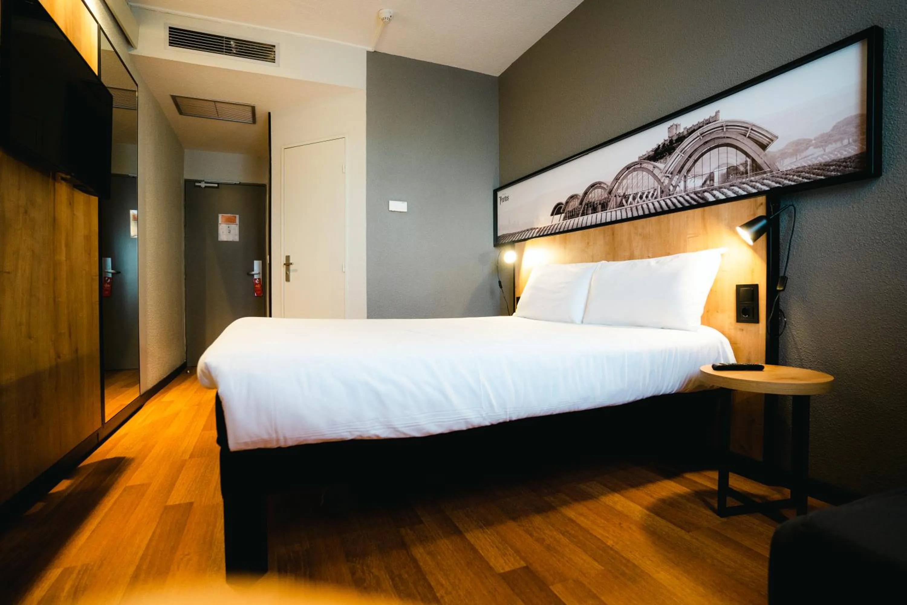 Decorative detail, Bed in Ibis Valladolid