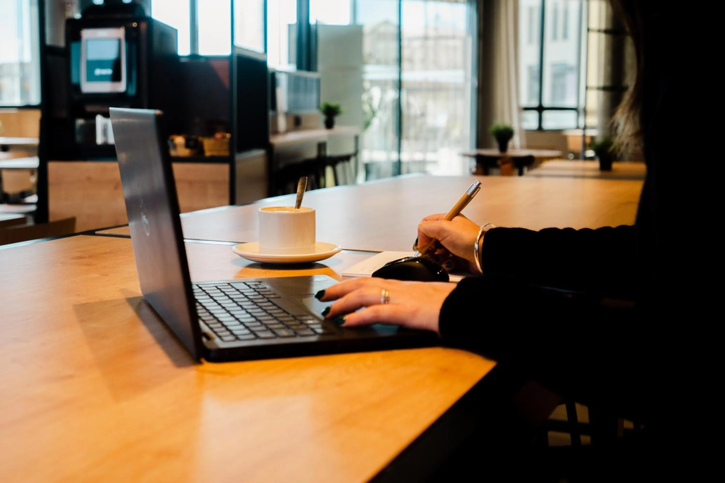 Restaurant/places to eat in Ibis Valladolid