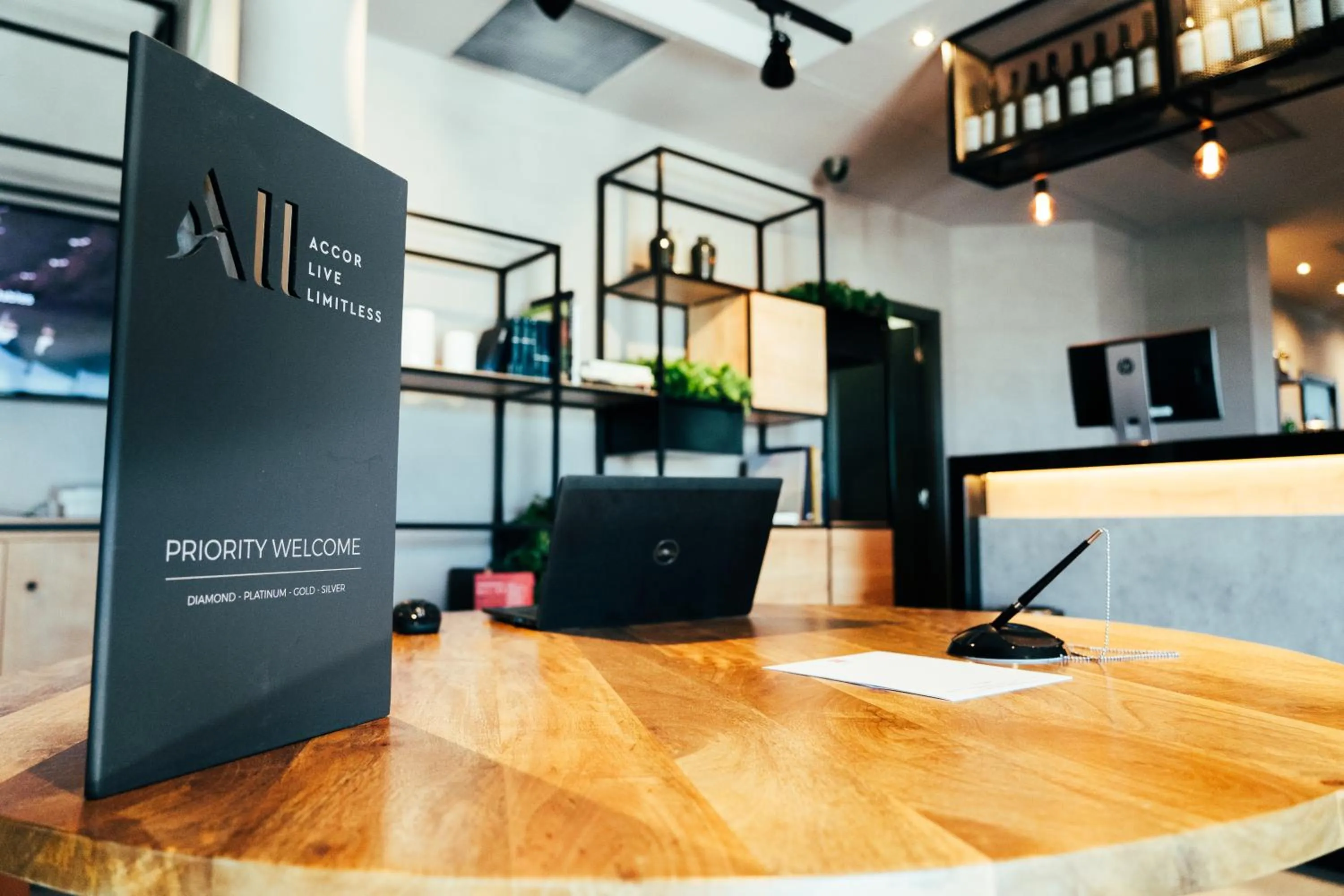 Lobby or reception in Ibis Valladolid