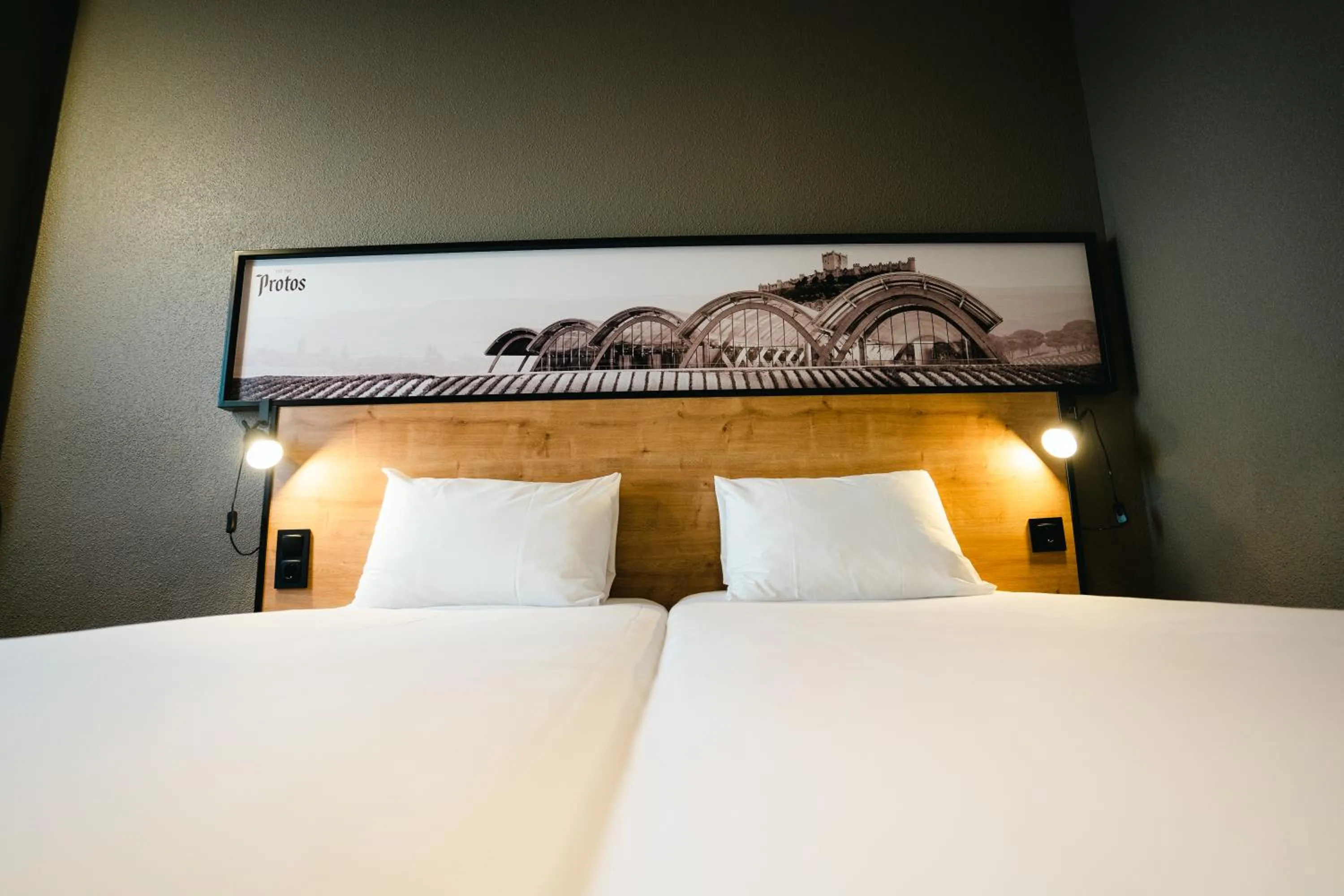 Decorative detail, Bed in Ibis Valladolid