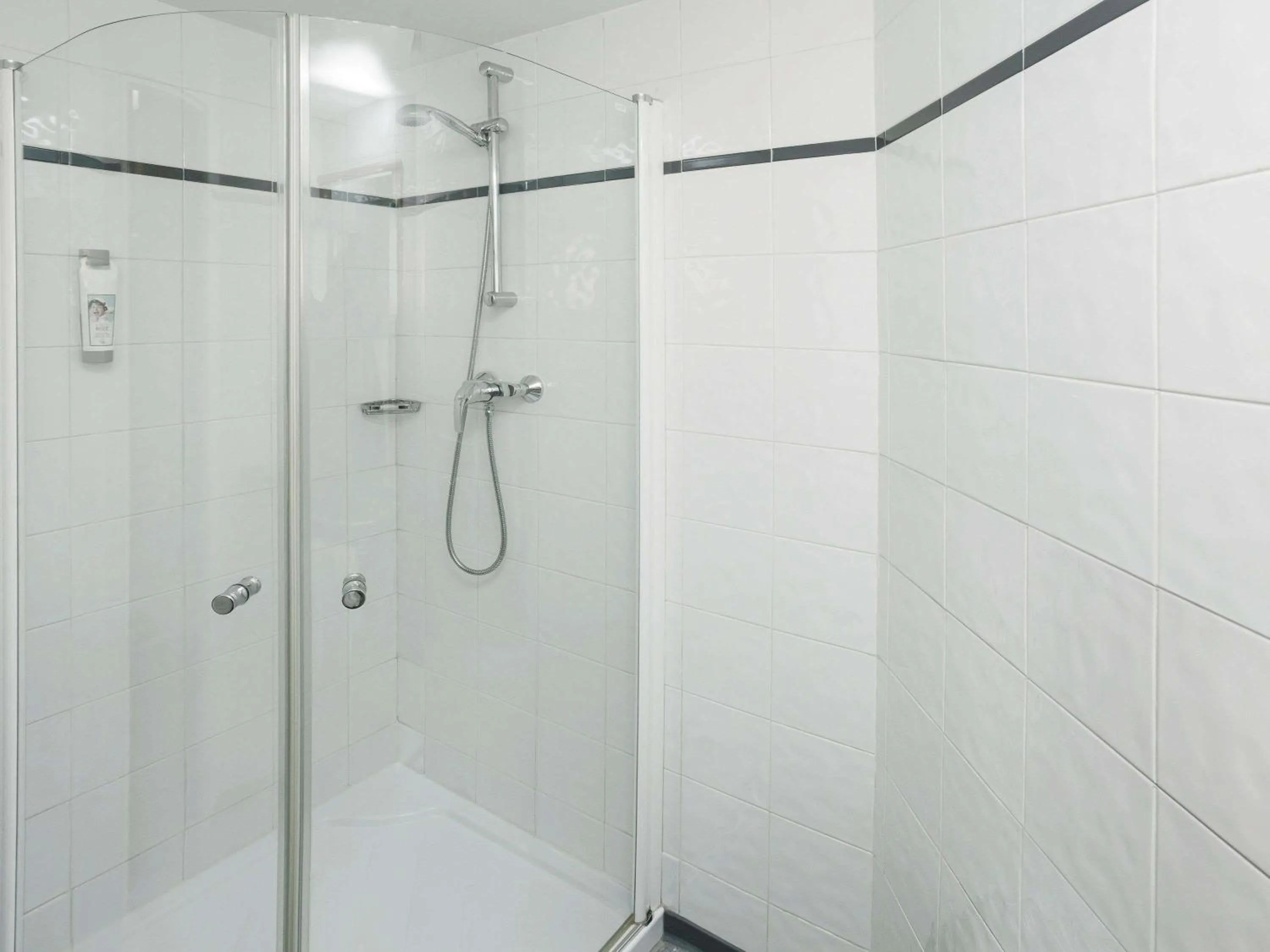 Bedroom in Ibis Valladolid