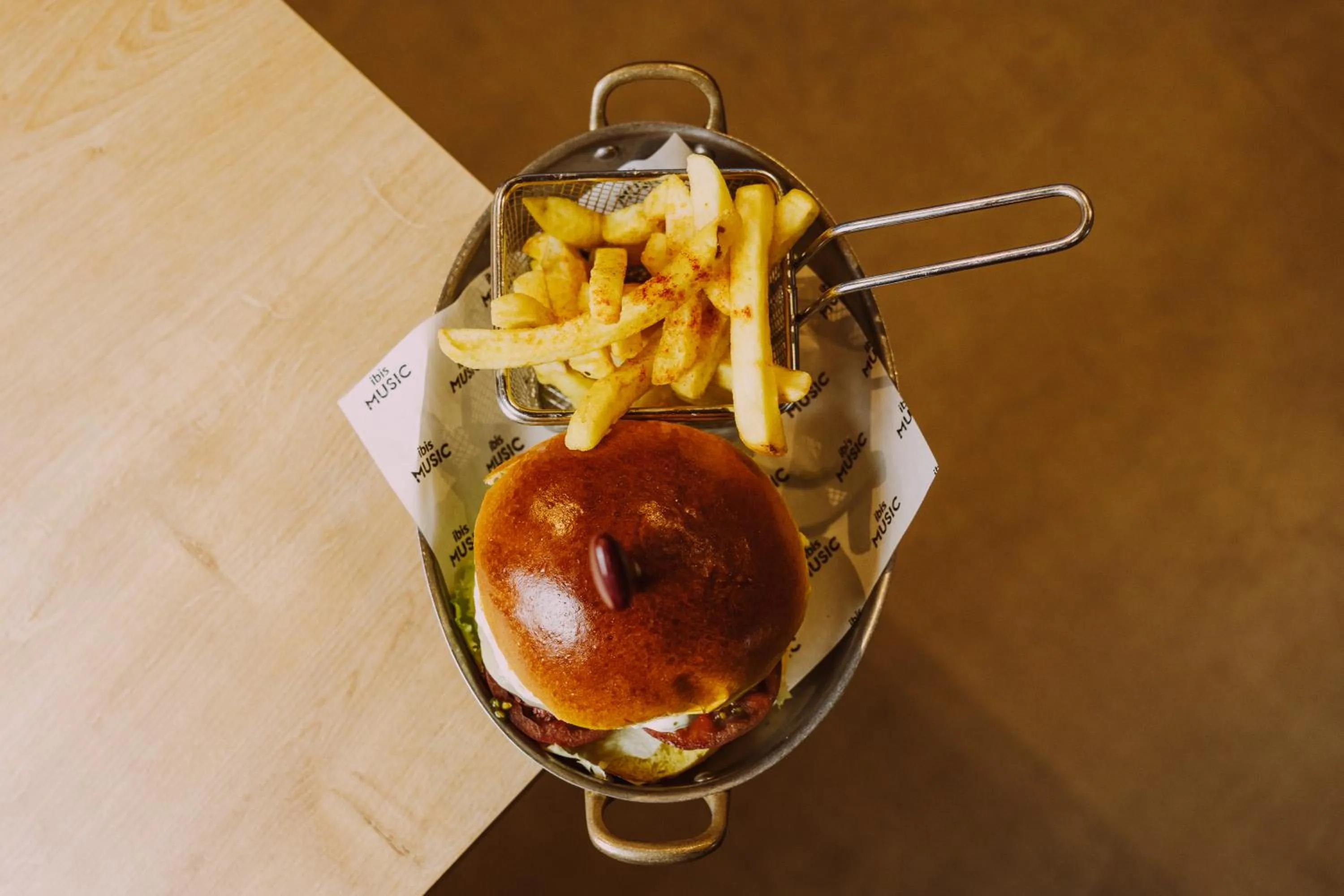 Restaurant/places to eat in Ibis Valladolid