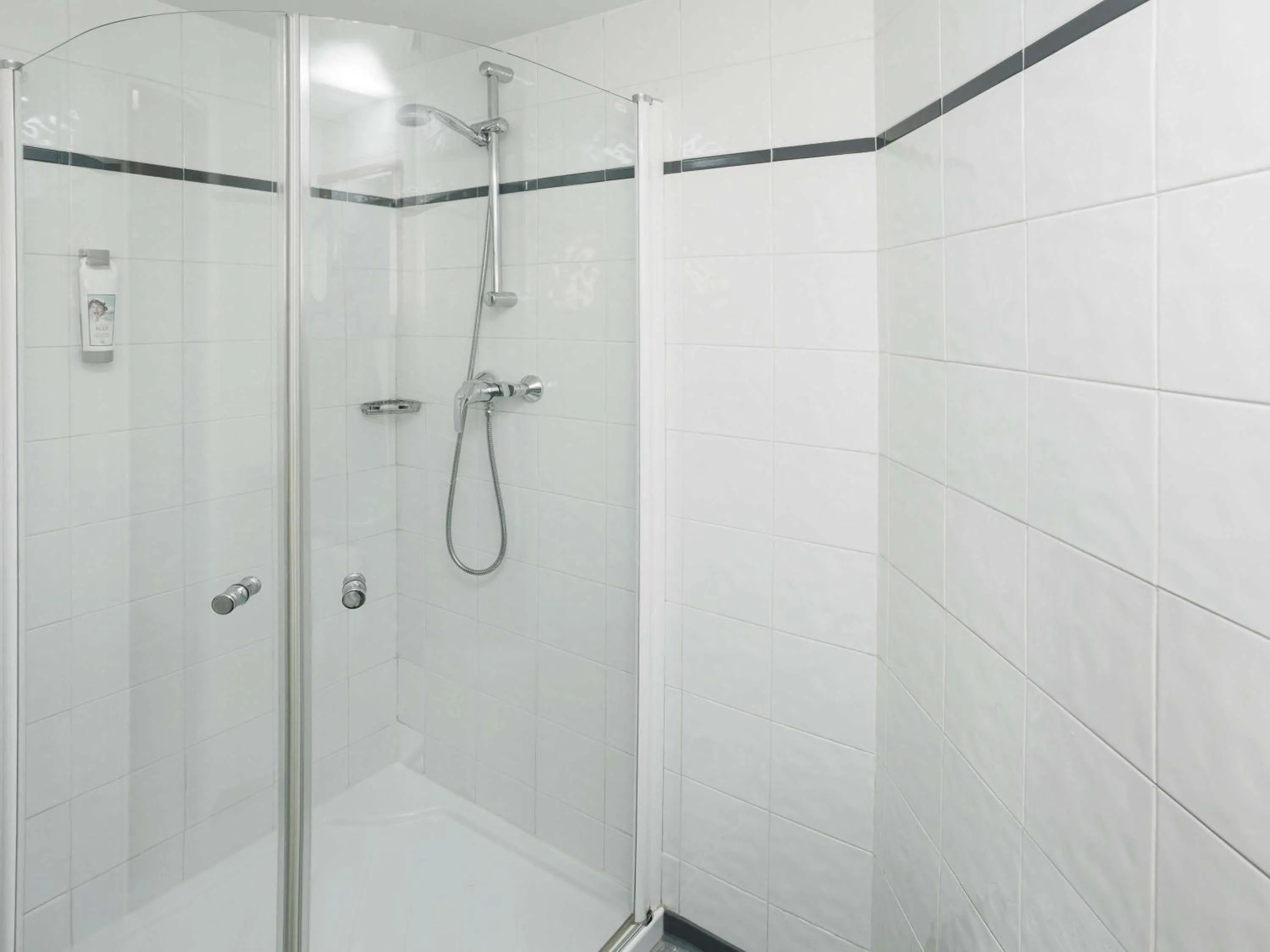 Bedroom in Ibis Valladolid