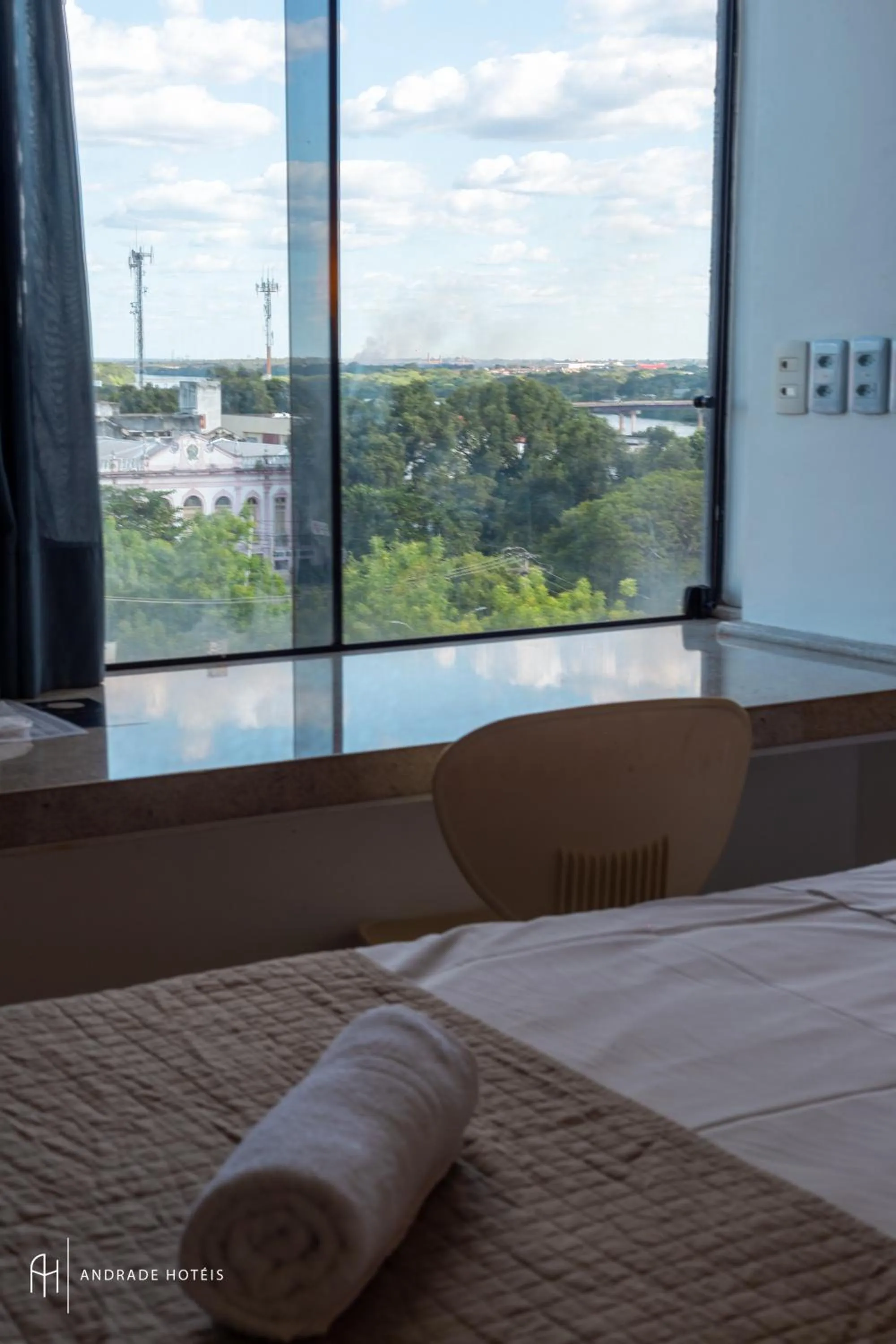 TV and multimedia, Bed in Rede Andrade Luxor