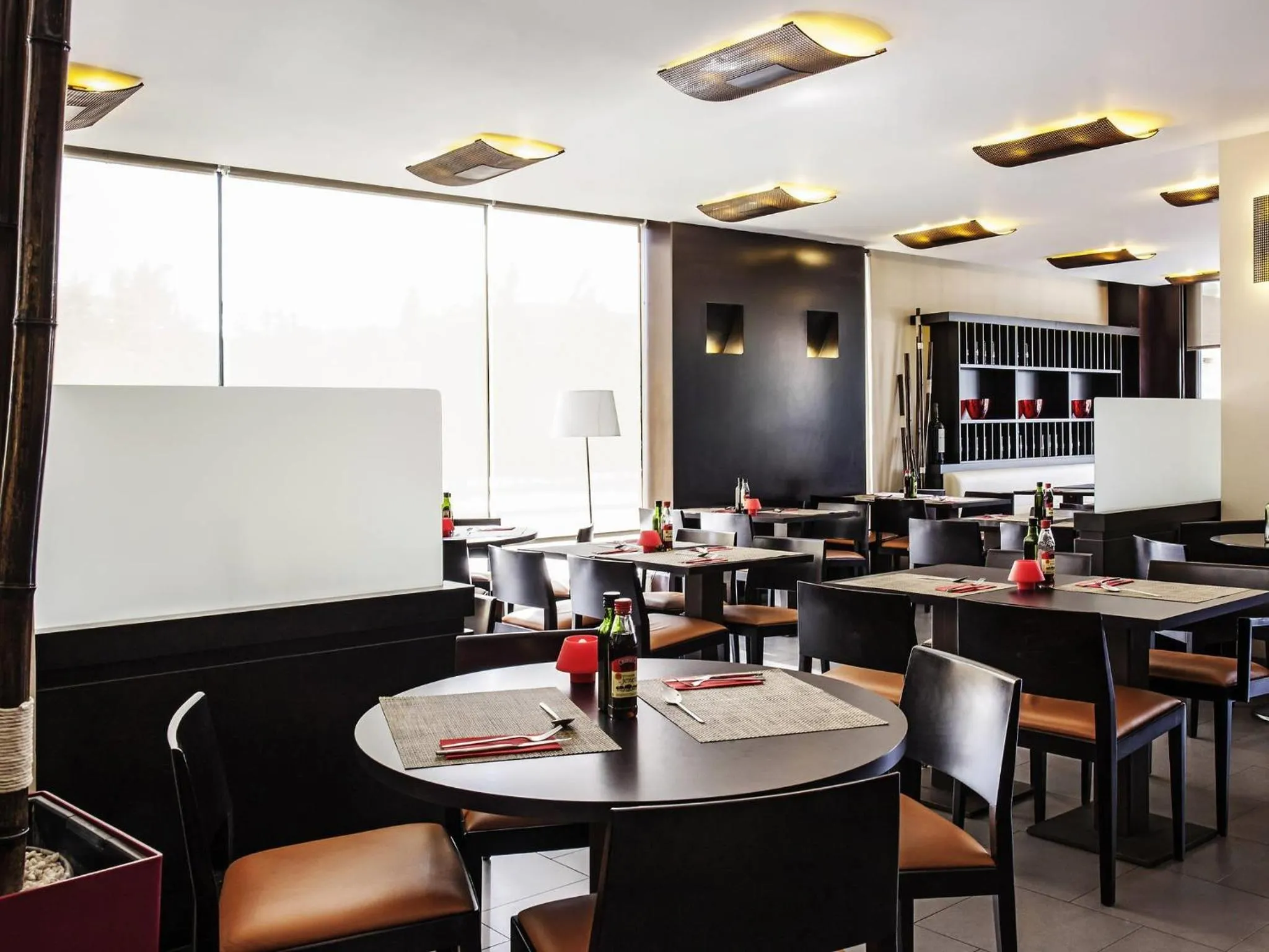 Restaurant/places to eat in Ibis Barcelona Molins de Rei