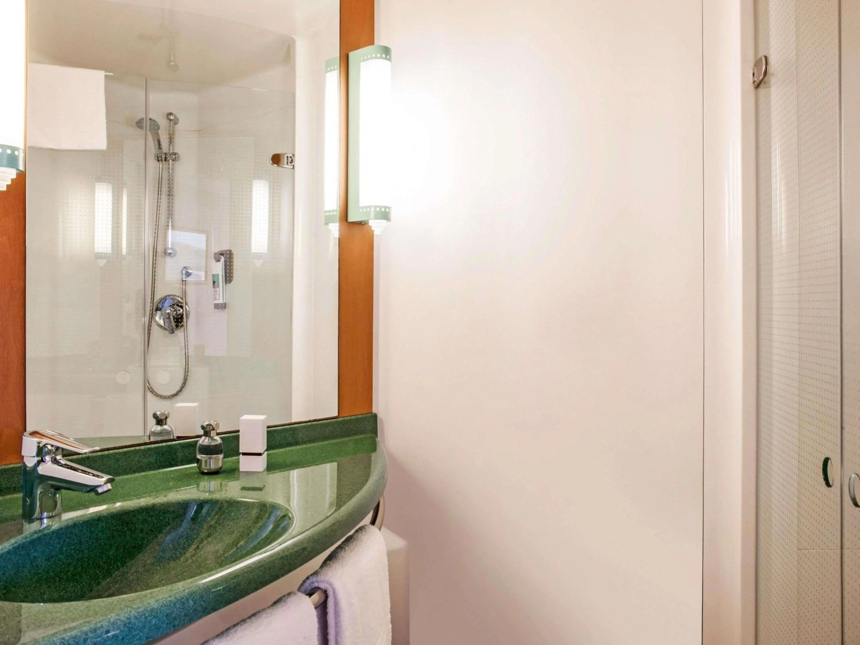 Property building in Ibis Barcelona Molins de Rei