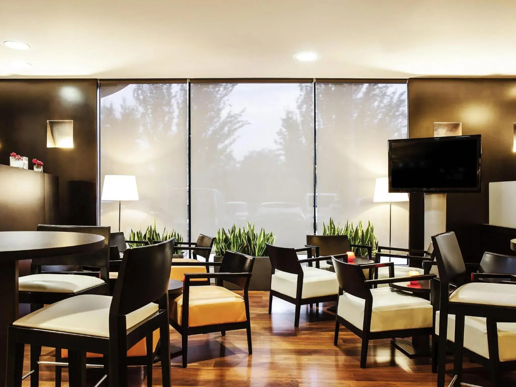 Restaurant/places to eat in Ibis Barcelona Molins de Rei Restaurant/places to eat in Ibis Barcelona Molins de Rei