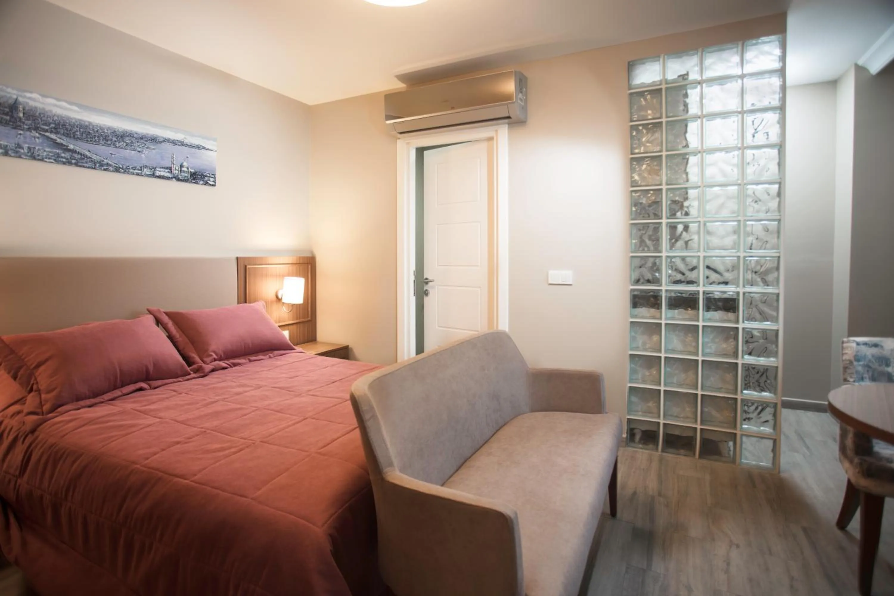 Bed in HALİT VARGÜN APART