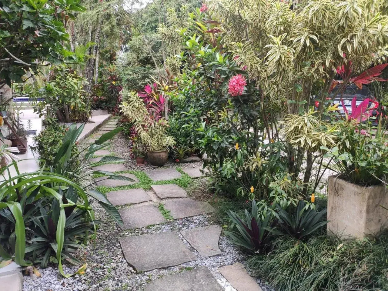 Garden view in Eliconial Paraty Pousada Garden view in Eliconial Paraty Pousada