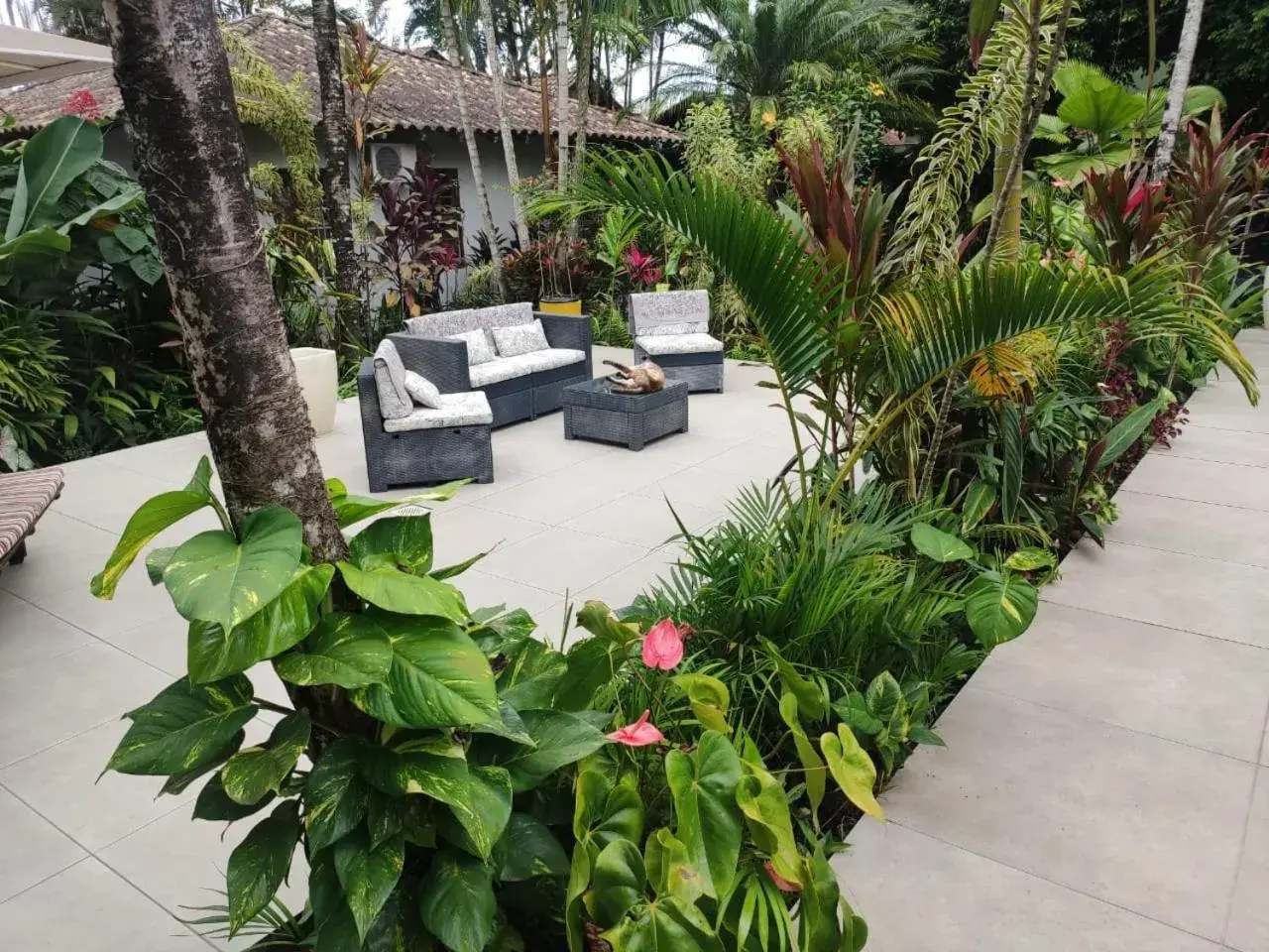 Garden view in Eliconial Paraty Pousada Garden view in Eliconial Paraty Pousada