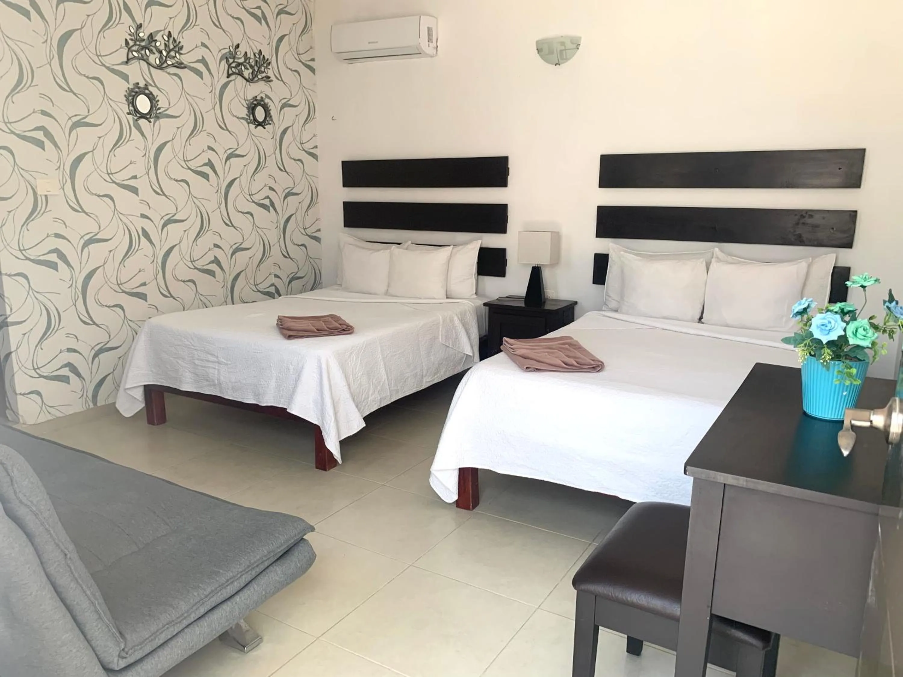 Photo of the whole room, Bed in Hotel La Casa del Capi