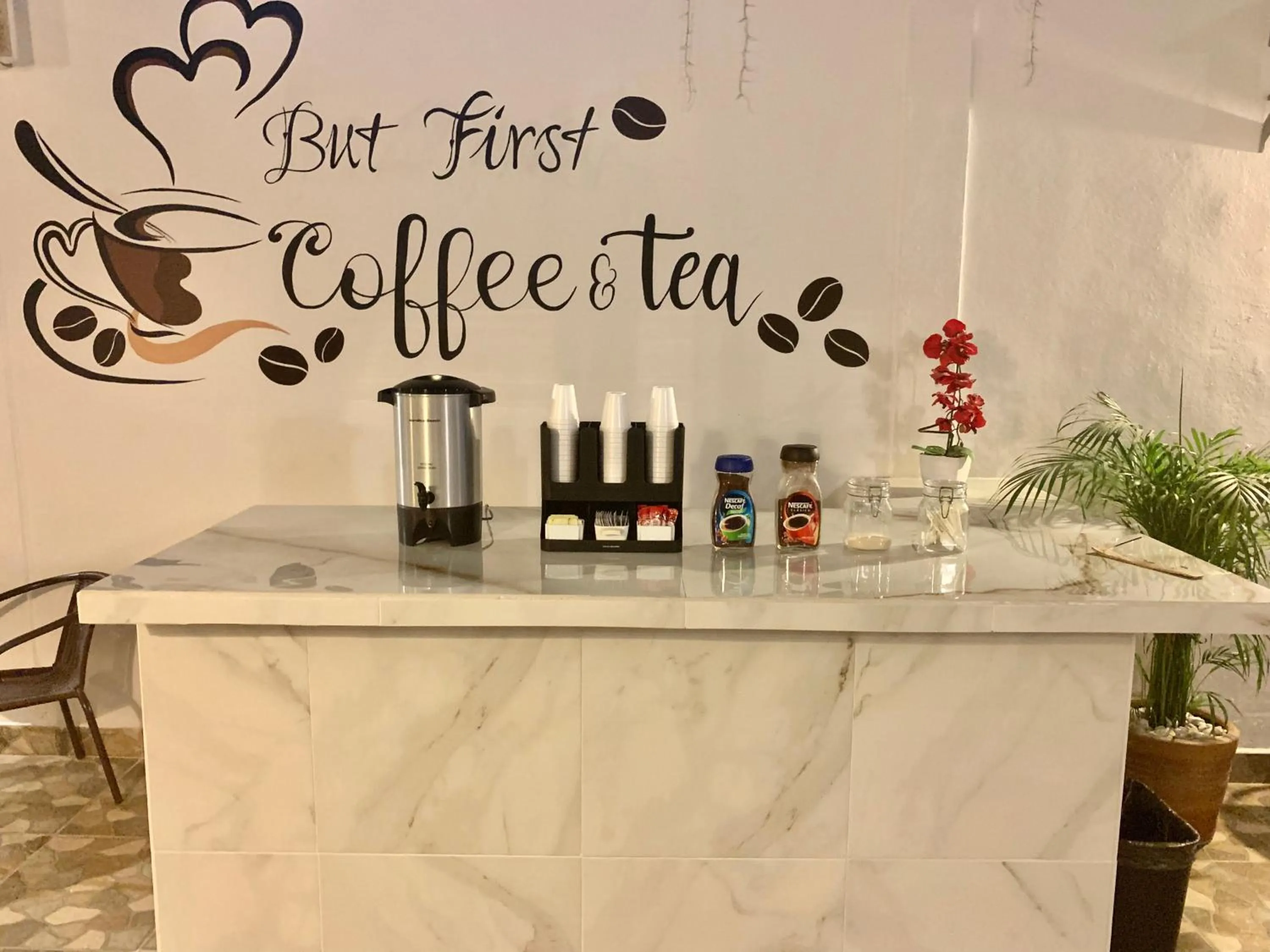 Coffee/tea facilities in Hotel La Casa del Capi
