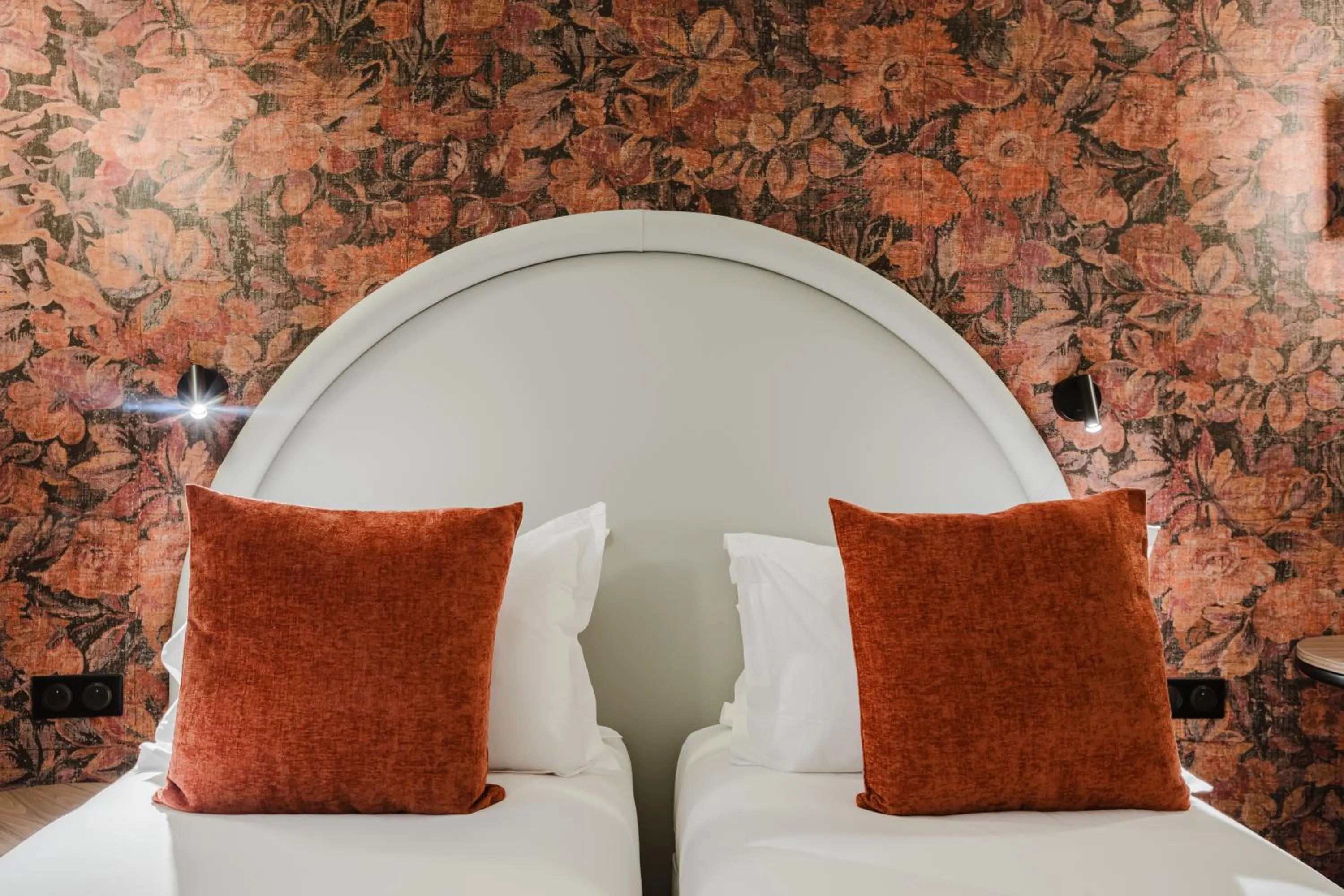 Bed in Hotel Prince Albert Opéra