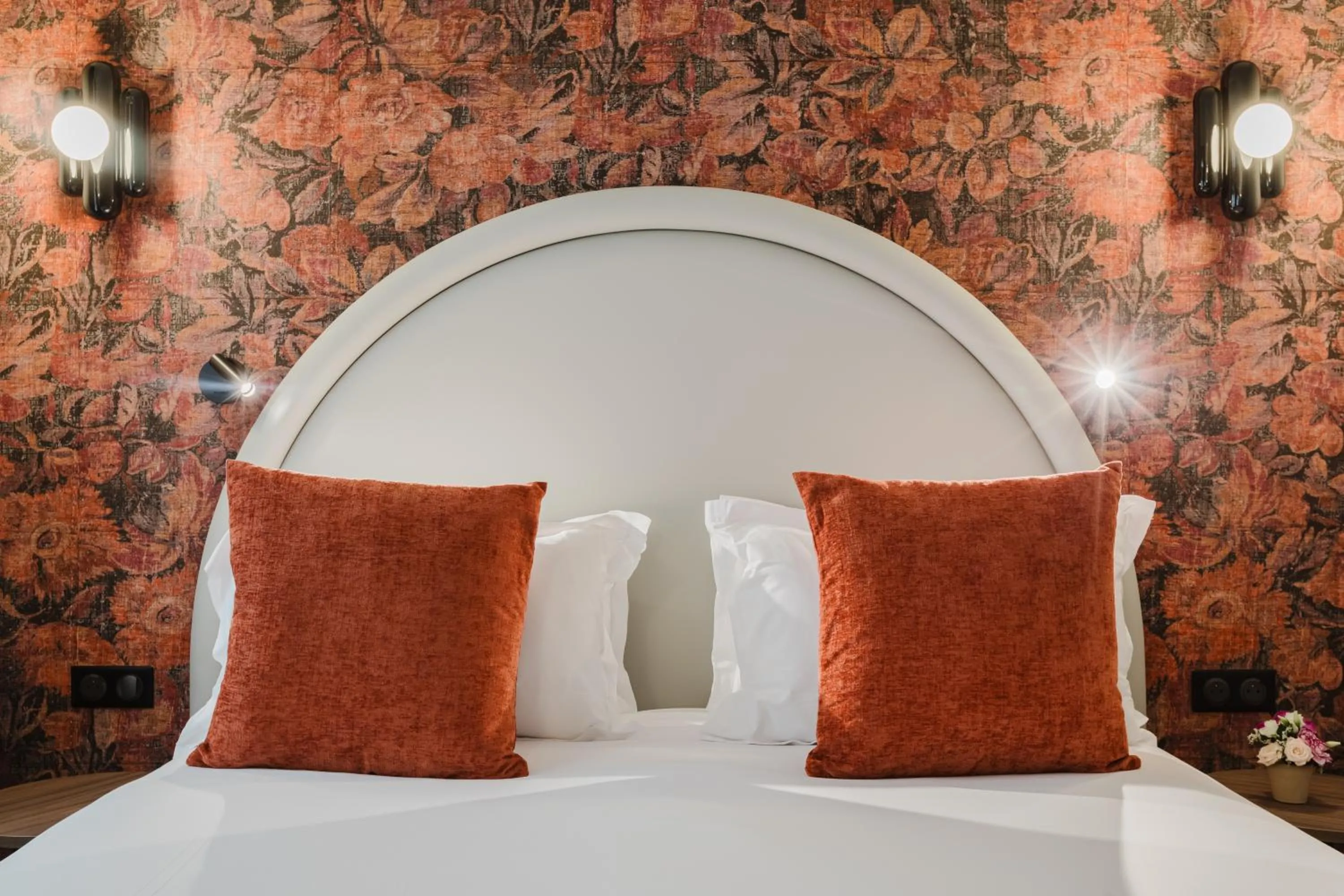 Bed in Hotel Prince Albert Opéra