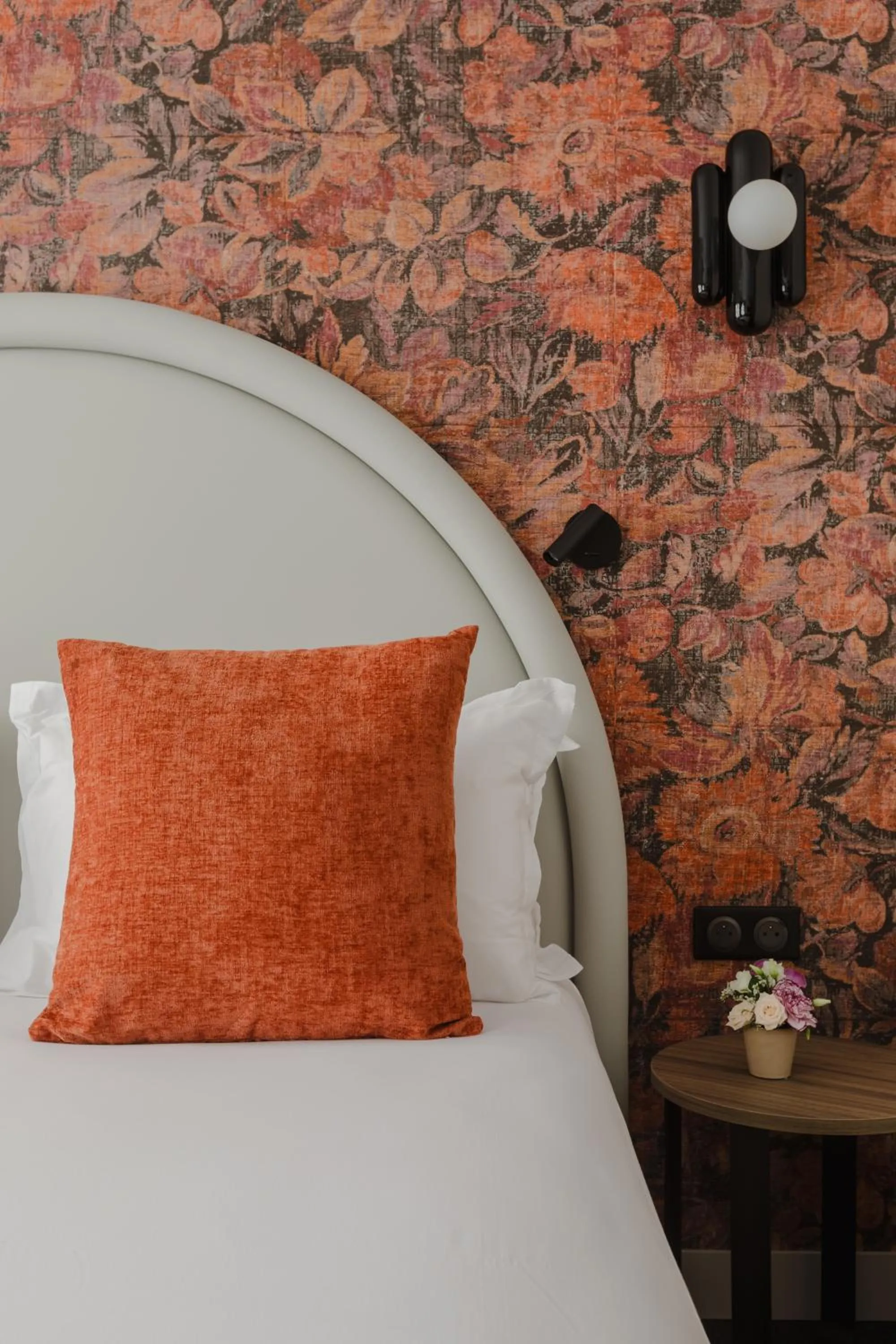 Bed in Hotel Prince Albert Opéra