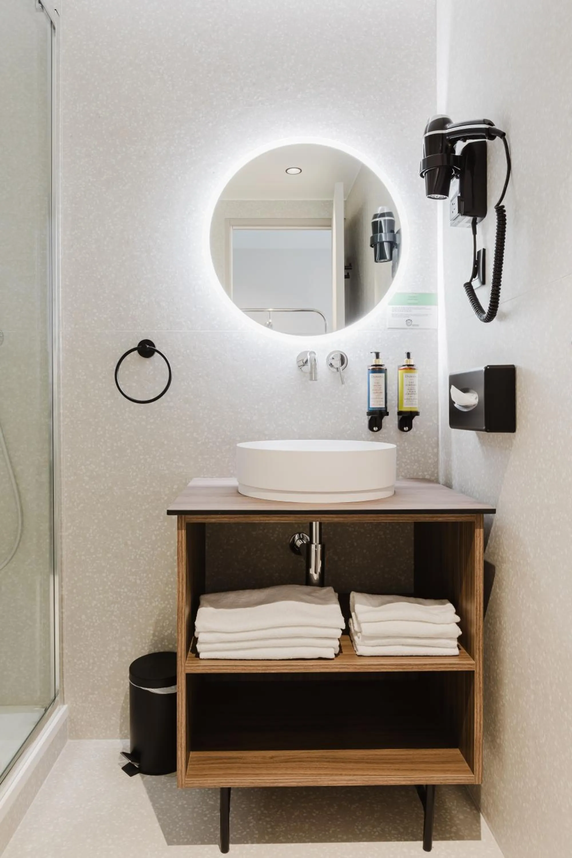 Bathroom in Hotel Prince Albert Opéra