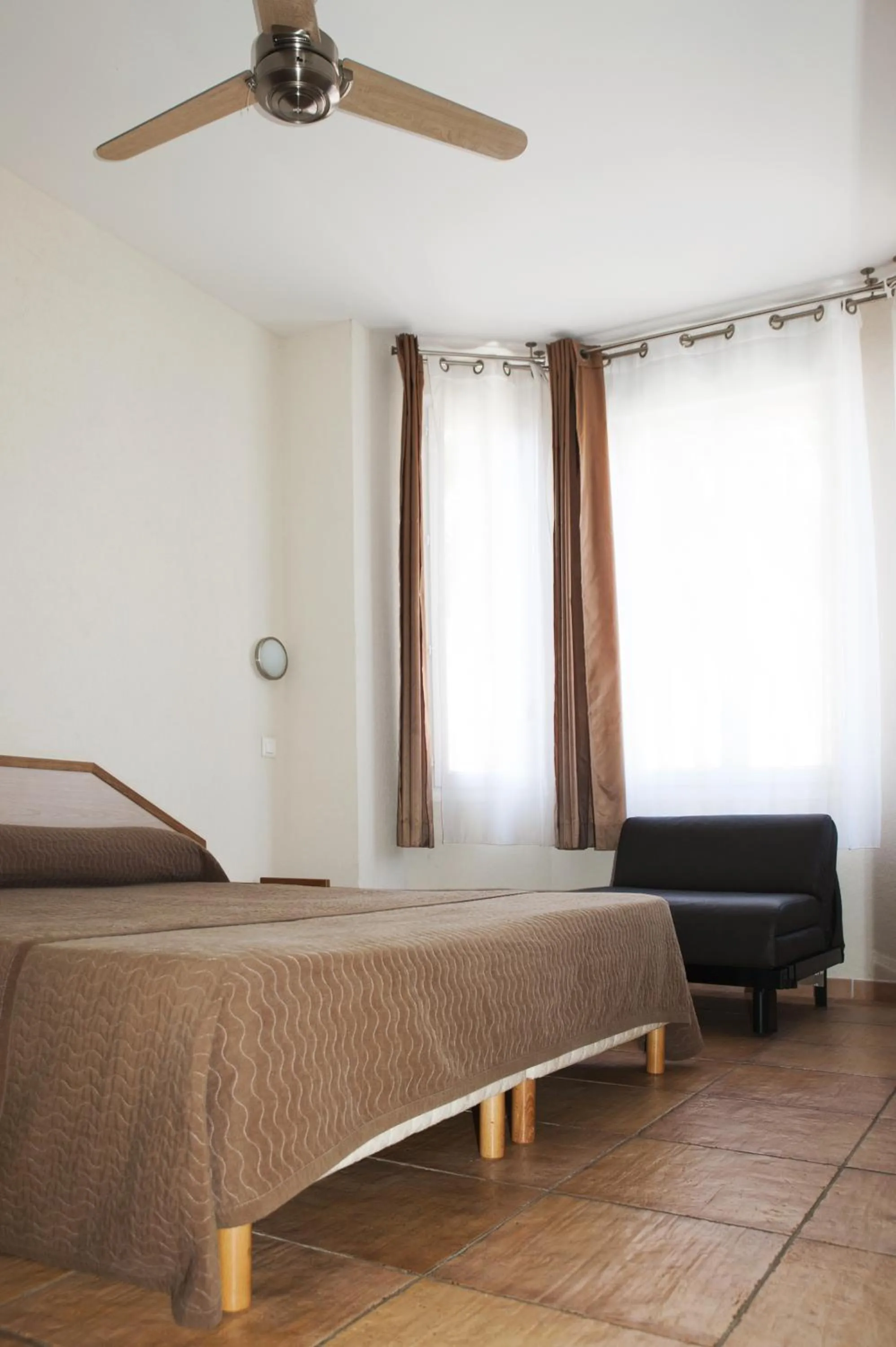 Small Double Room in Splendid Hôtel