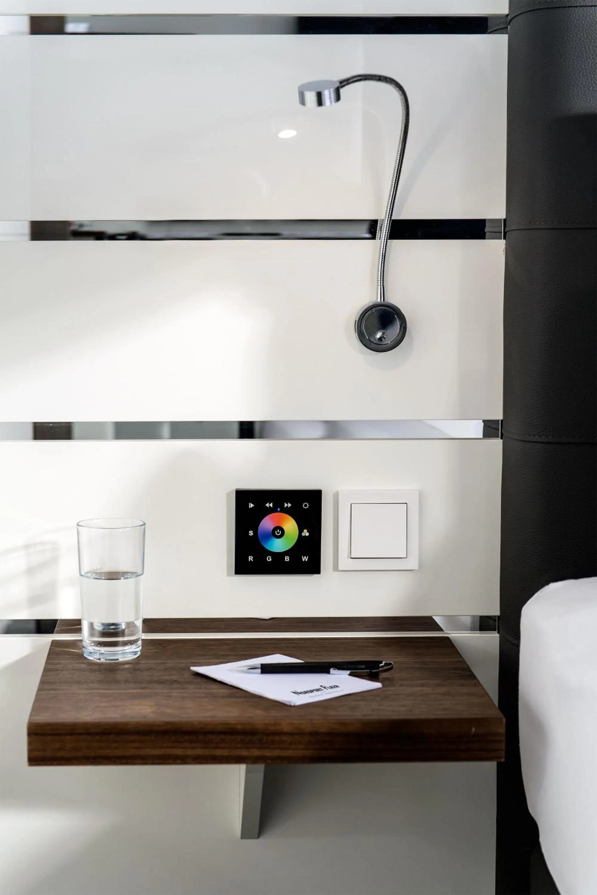 Photo of the whole room, Bed in Airport Plaza Hotel Hamburg