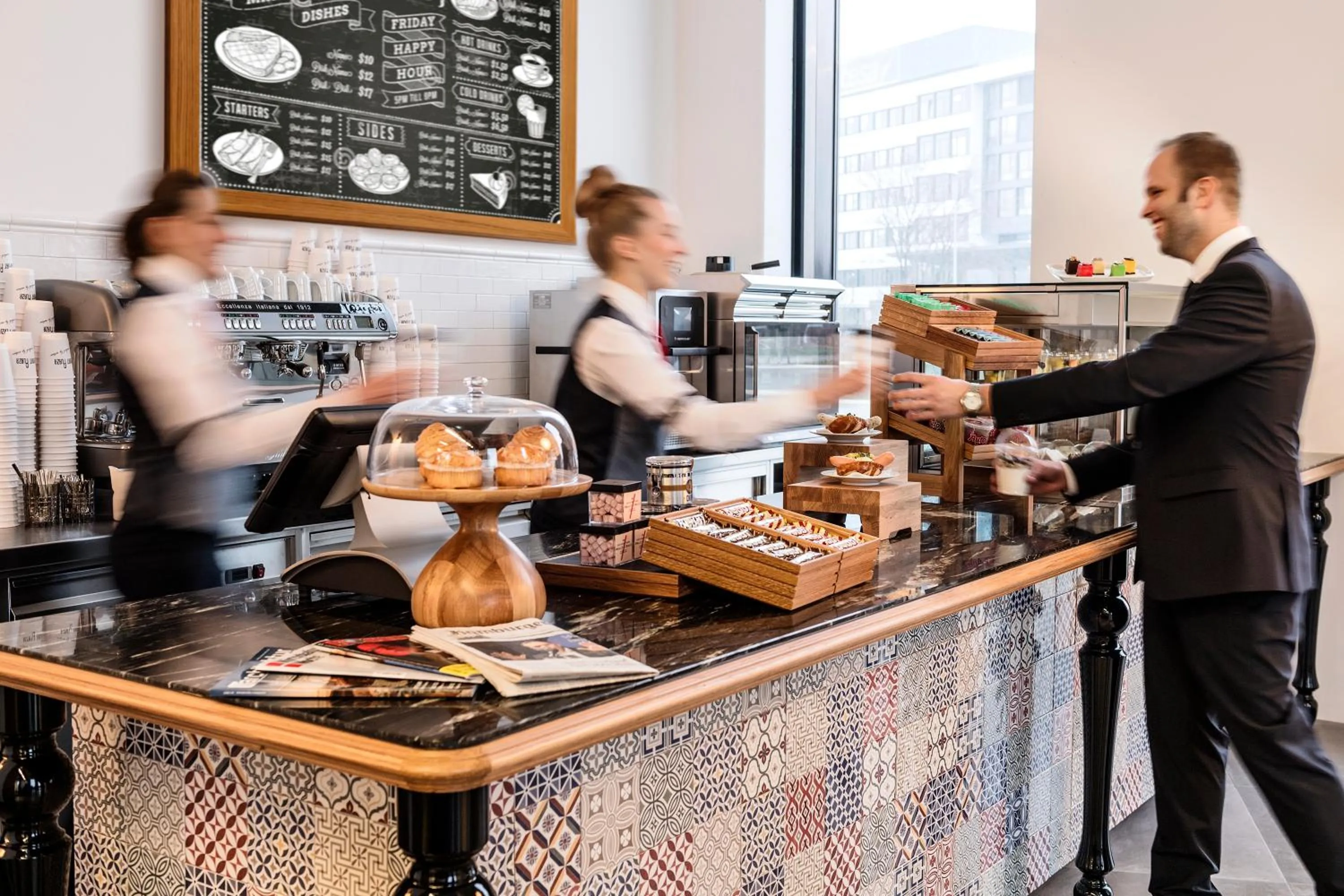 Restaurant/places to eat in Airport Plaza Hotel Hamburg