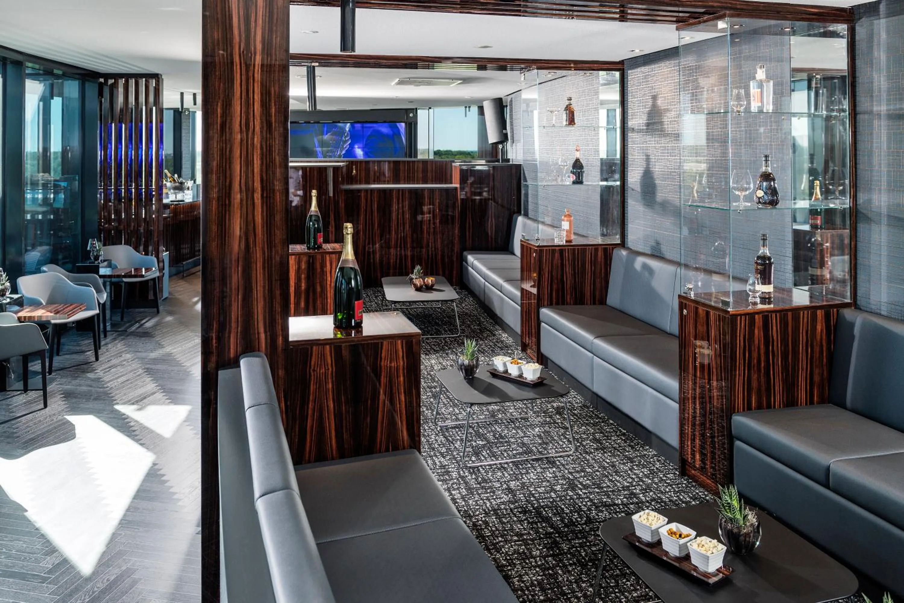 Restaurant/places to eat in Airport Plaza Hotel Hamburg