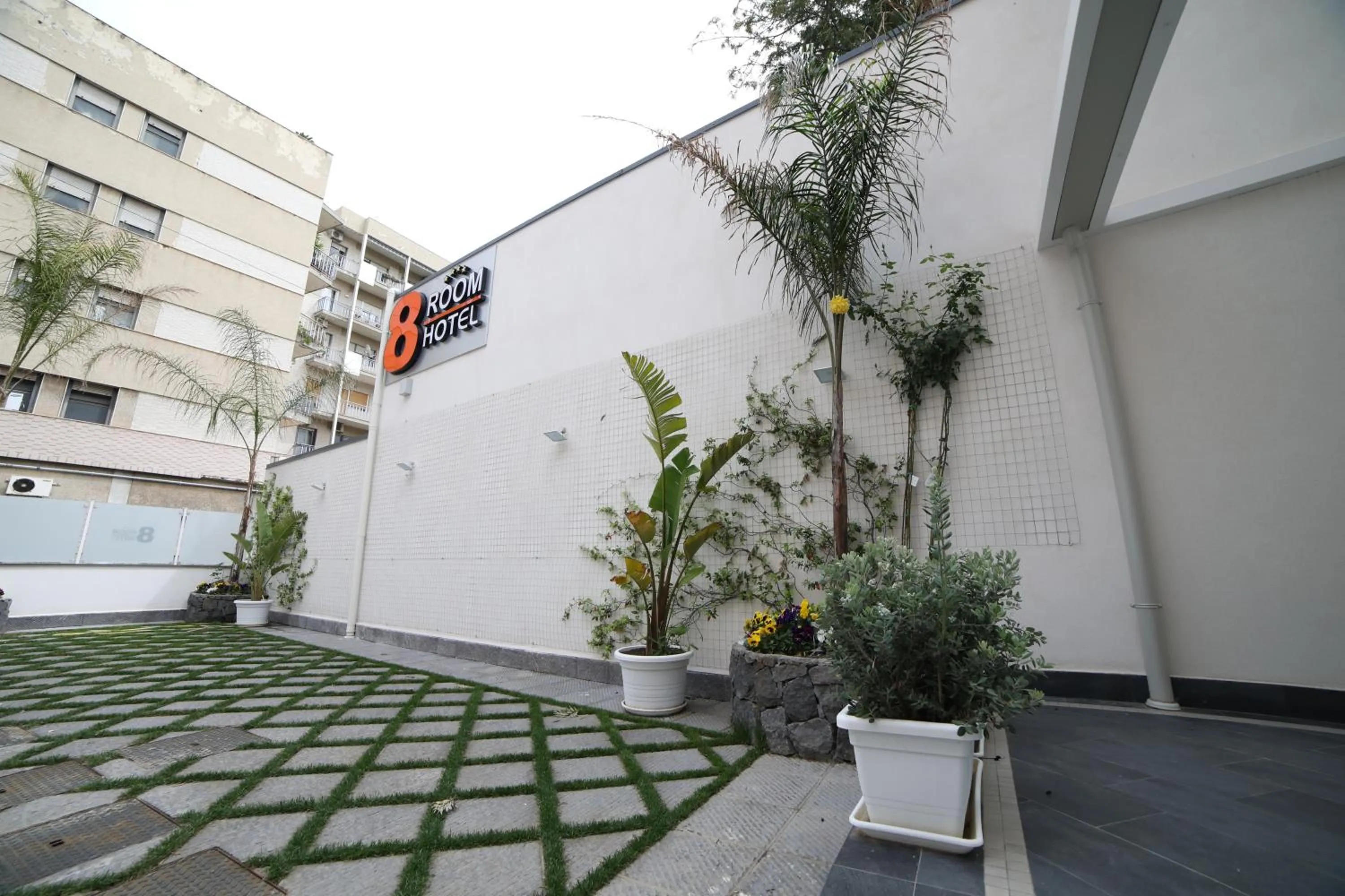 Facade/entrance in 8room Hotel