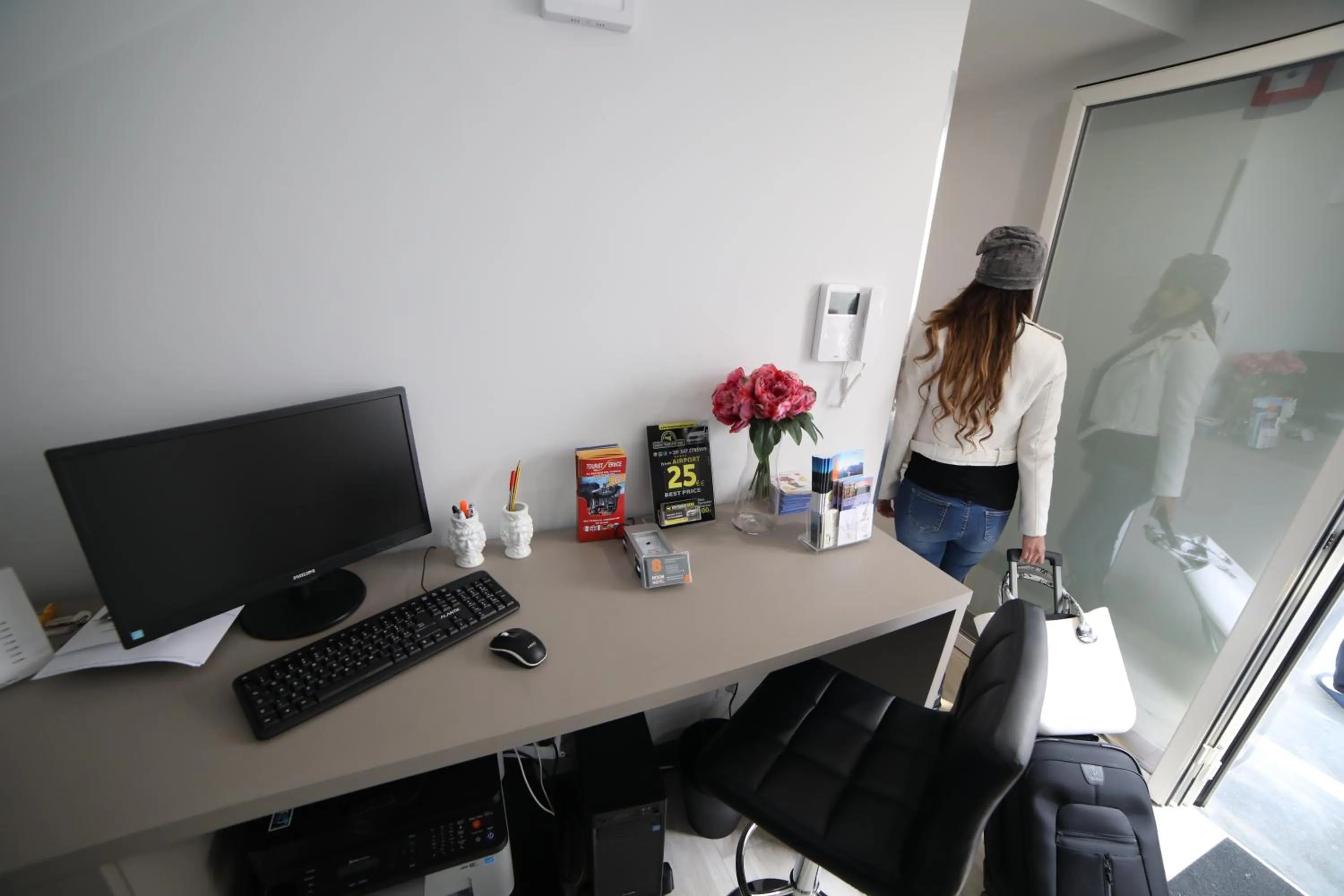 People in 8room Hotel