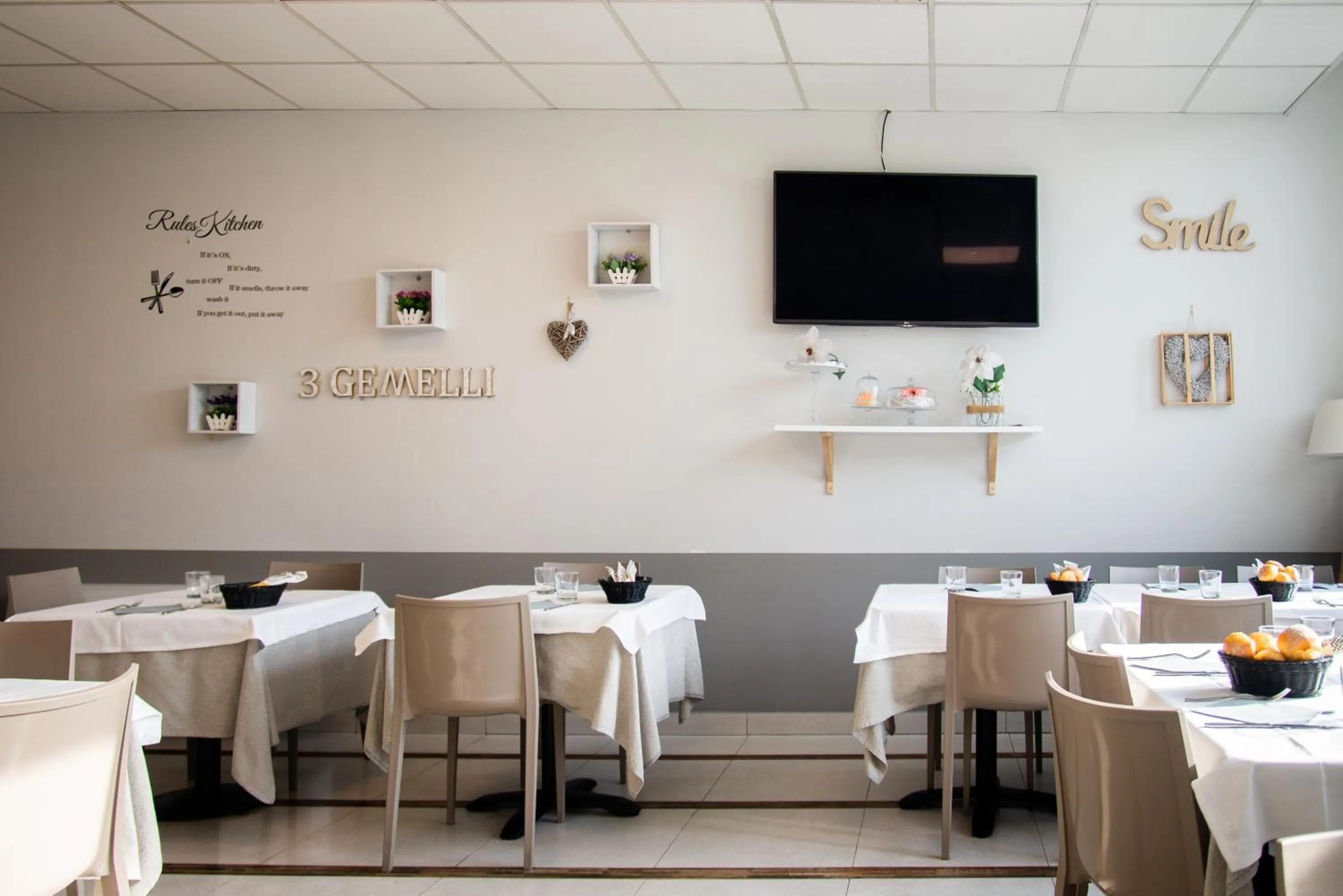 Restaurant/places to eat in Hotel Glis