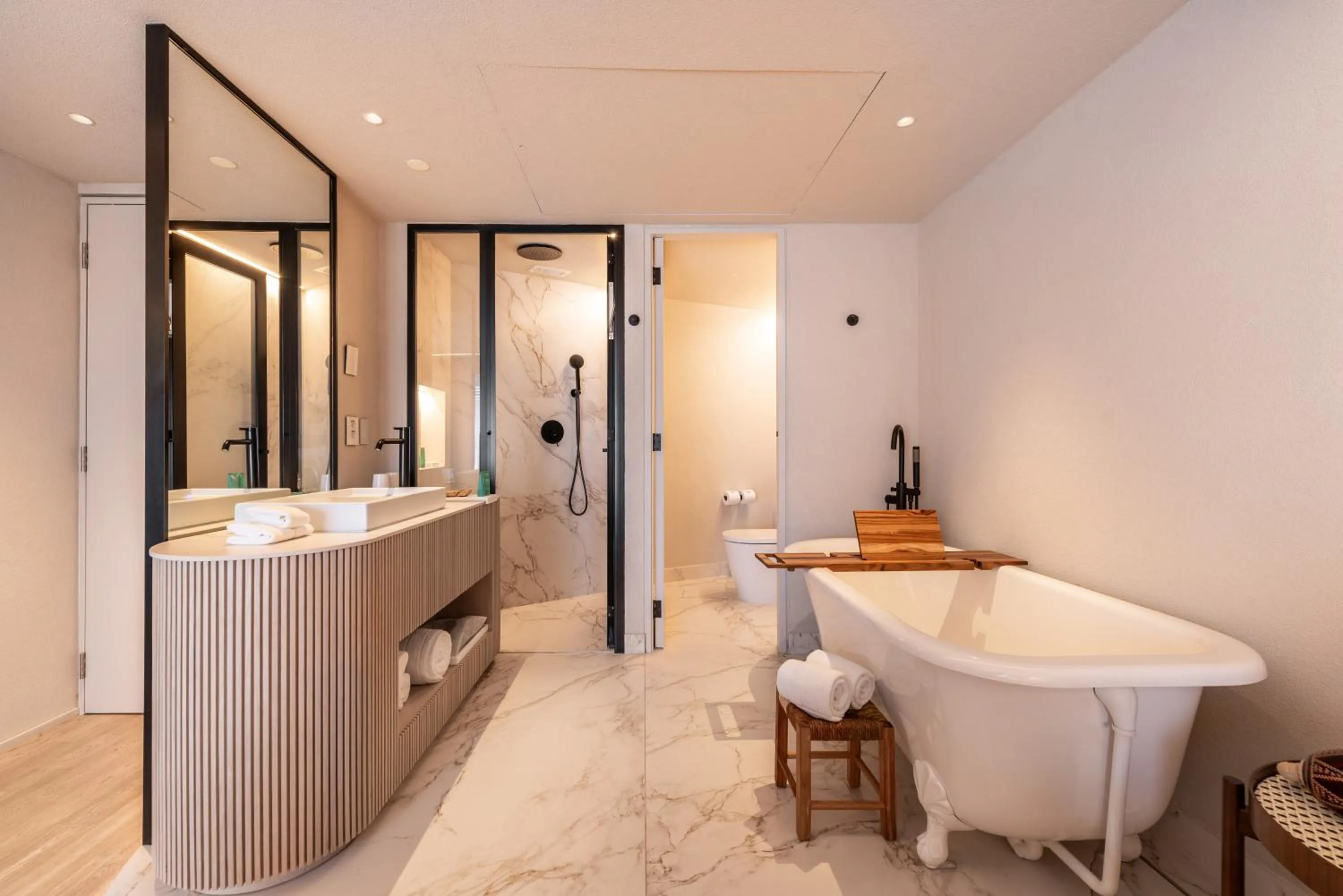 Toilet in Hotel Unique