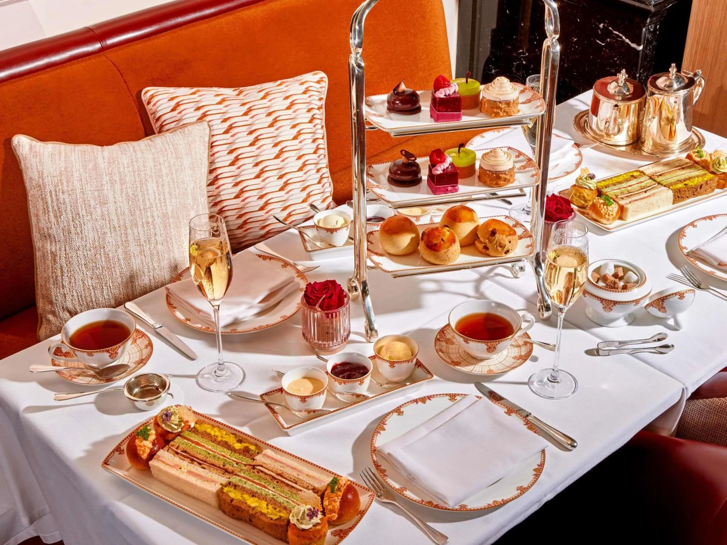 Restaurant/places to eat in The Savoy