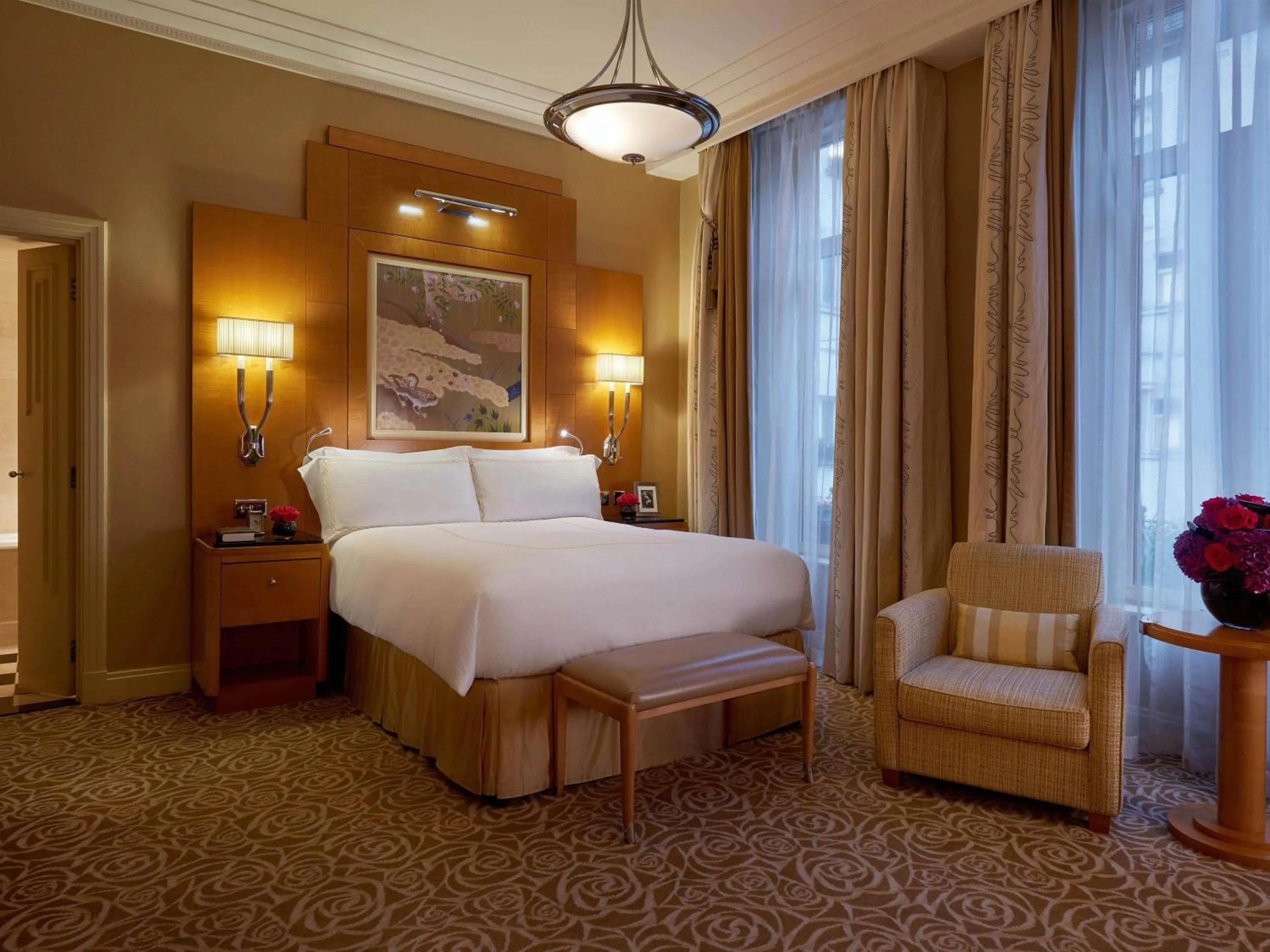 Bedroom, Bed in The Savoy