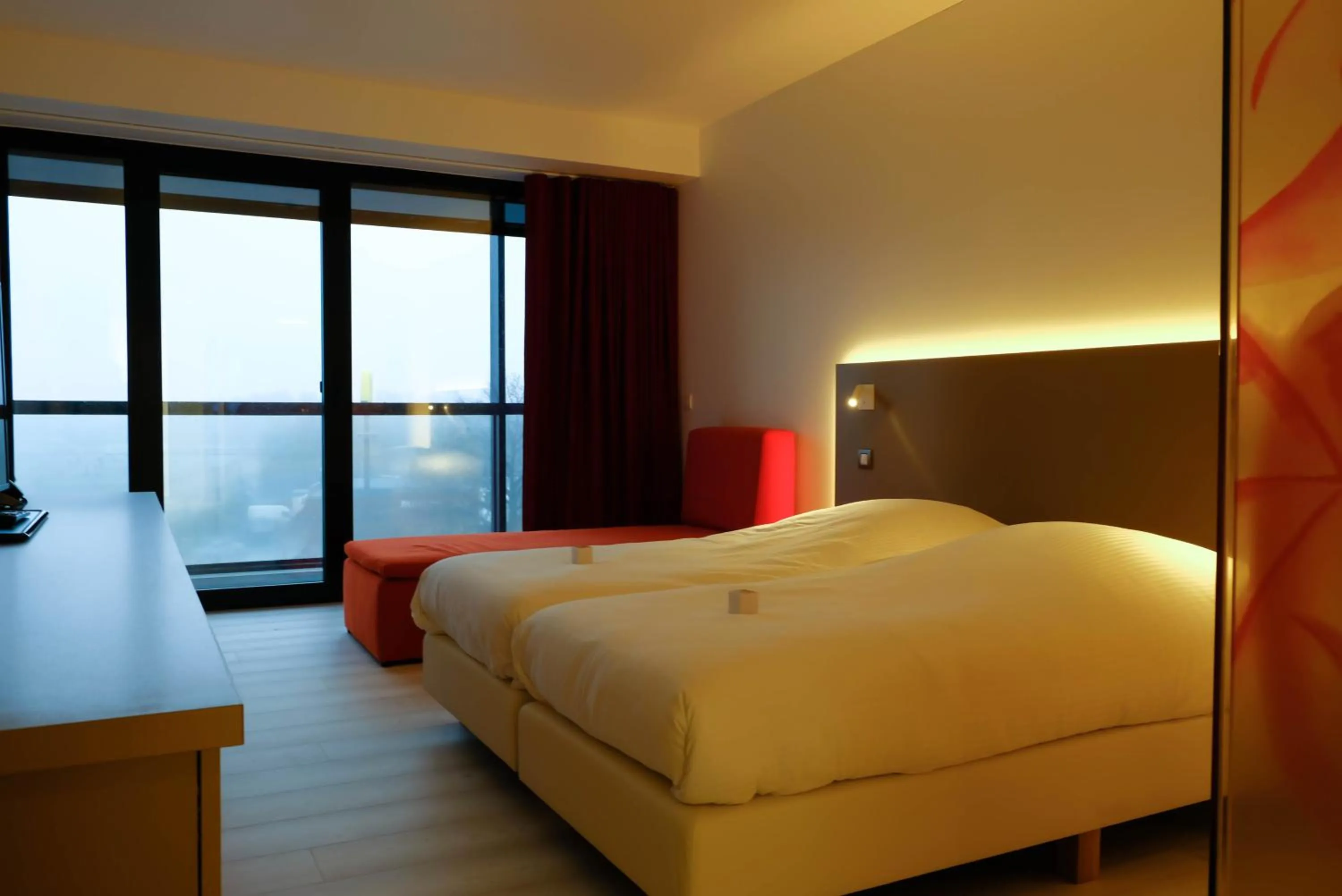 Bed in Corbie Lommel Ring