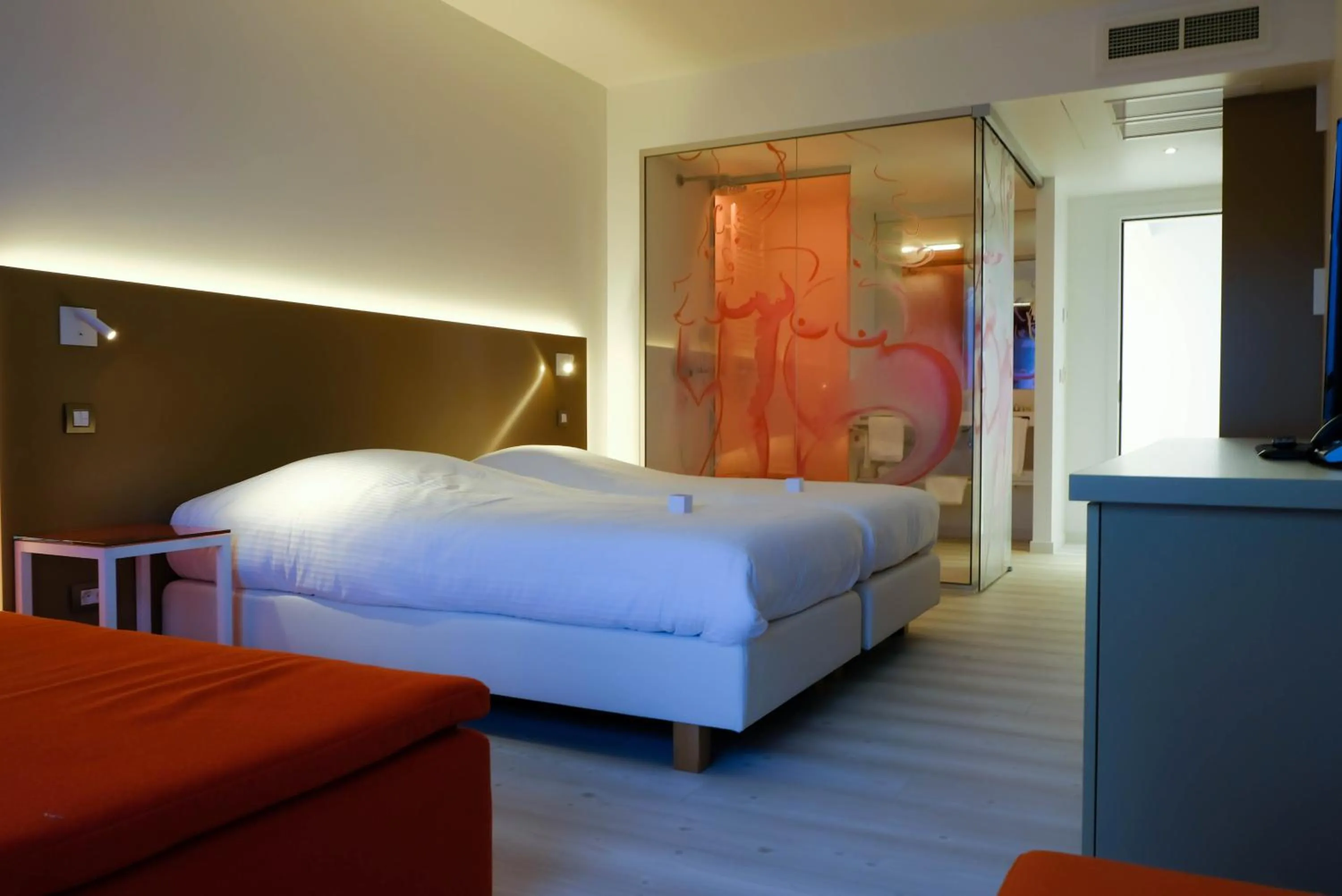 Bed in Corbie Lommel Ring