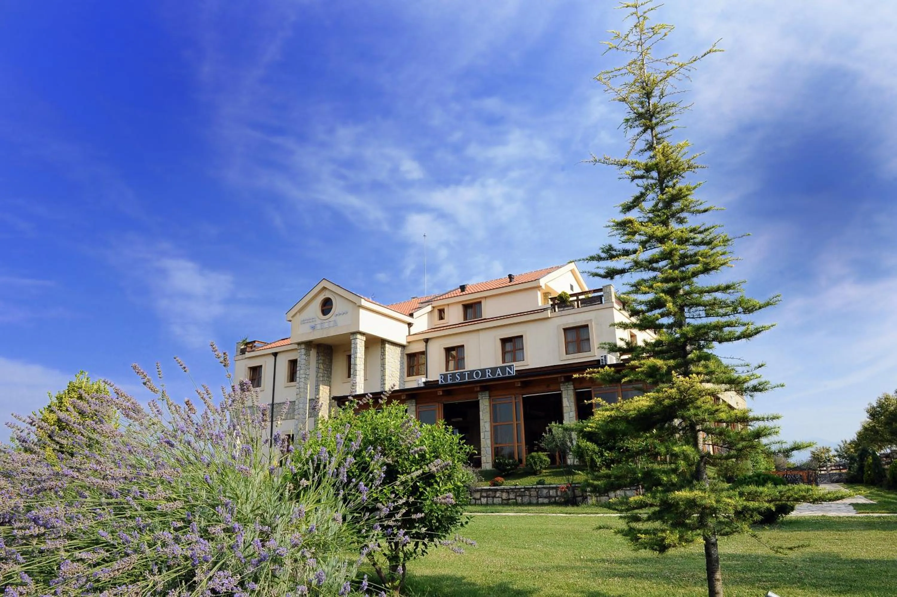 Facade/entrance in Hotel Aria