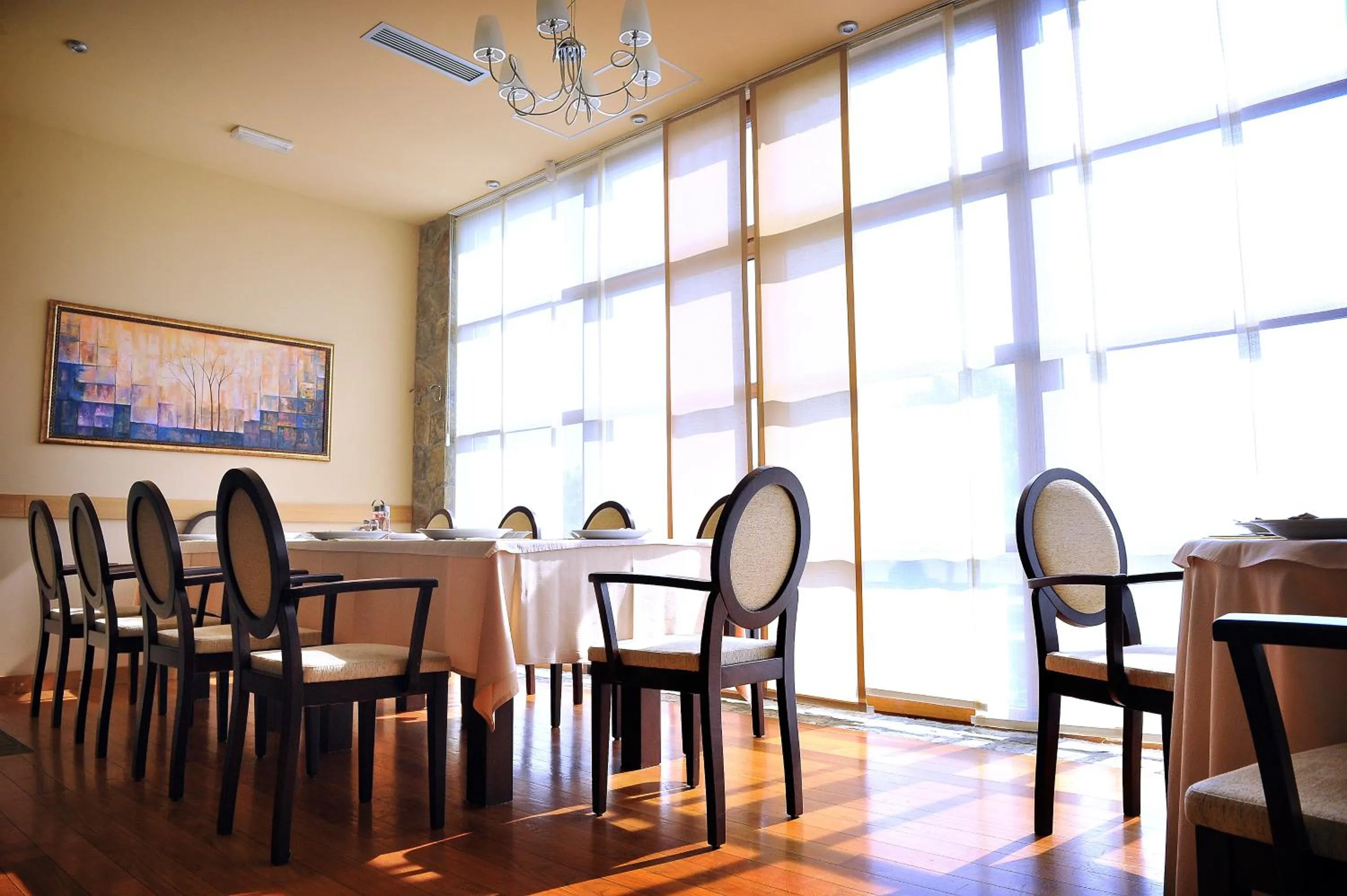 Restaurant/places to eat in Hotel Aria