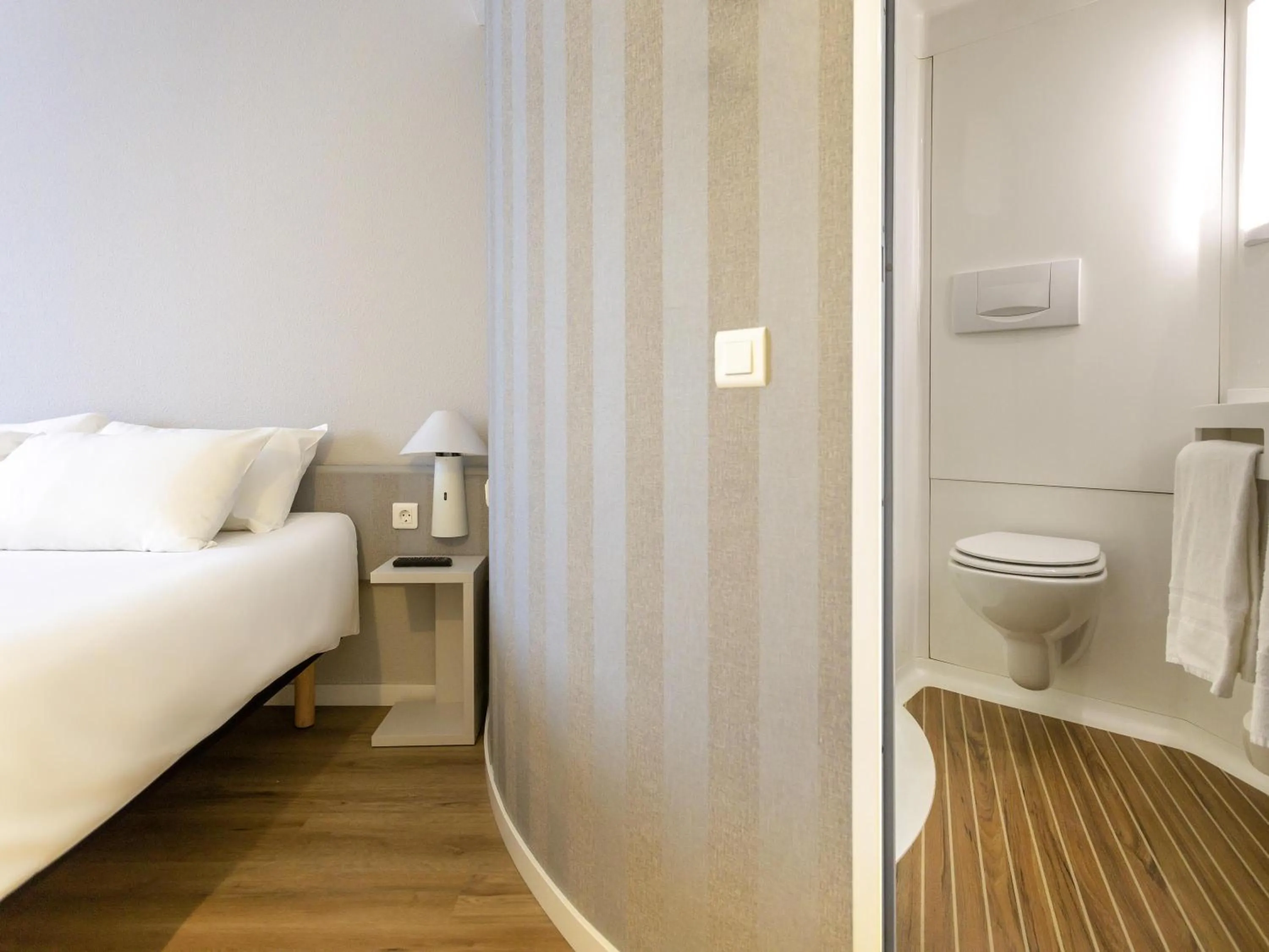 Bedroom, Bed in Ibis Valencia Alfafar