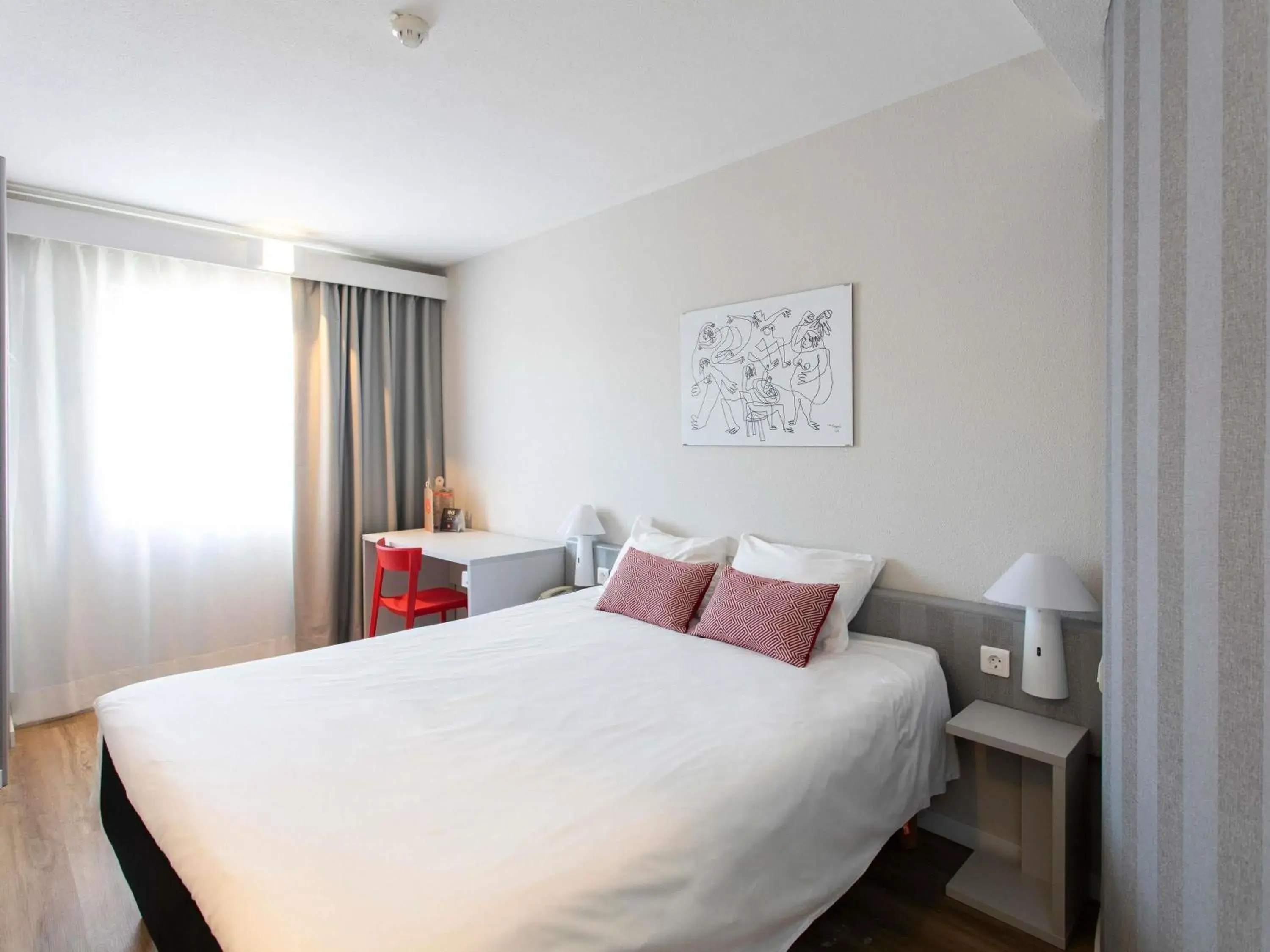 Bedroom, Bed in Ibis Valencia Alfafar Bedroom, Bed in Ibis Valencia Alfafar