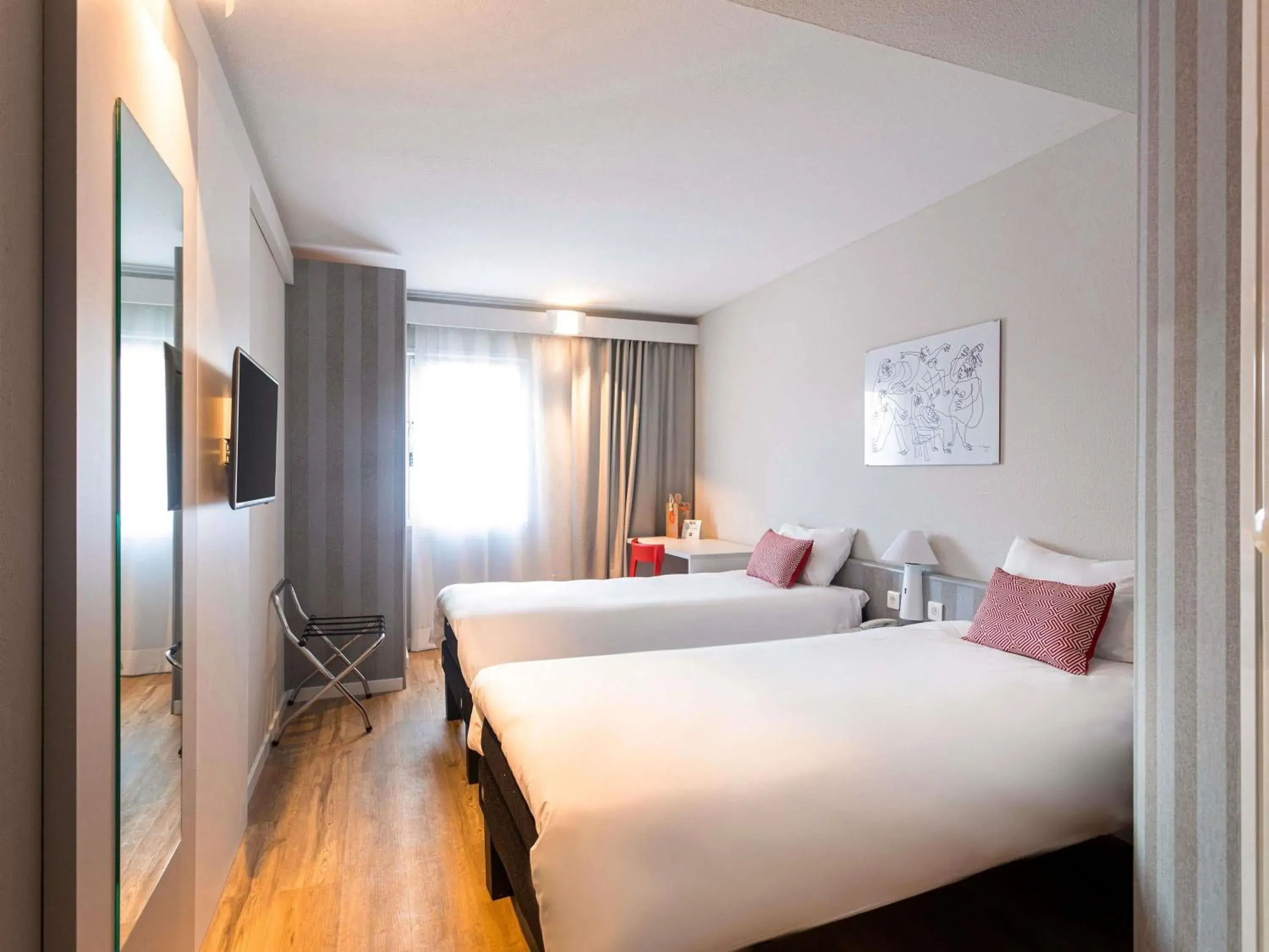 Bedroom, Bed in Ibis Valencia Alfafar Bedroom, Bed in Ibis Valencia Alfafar