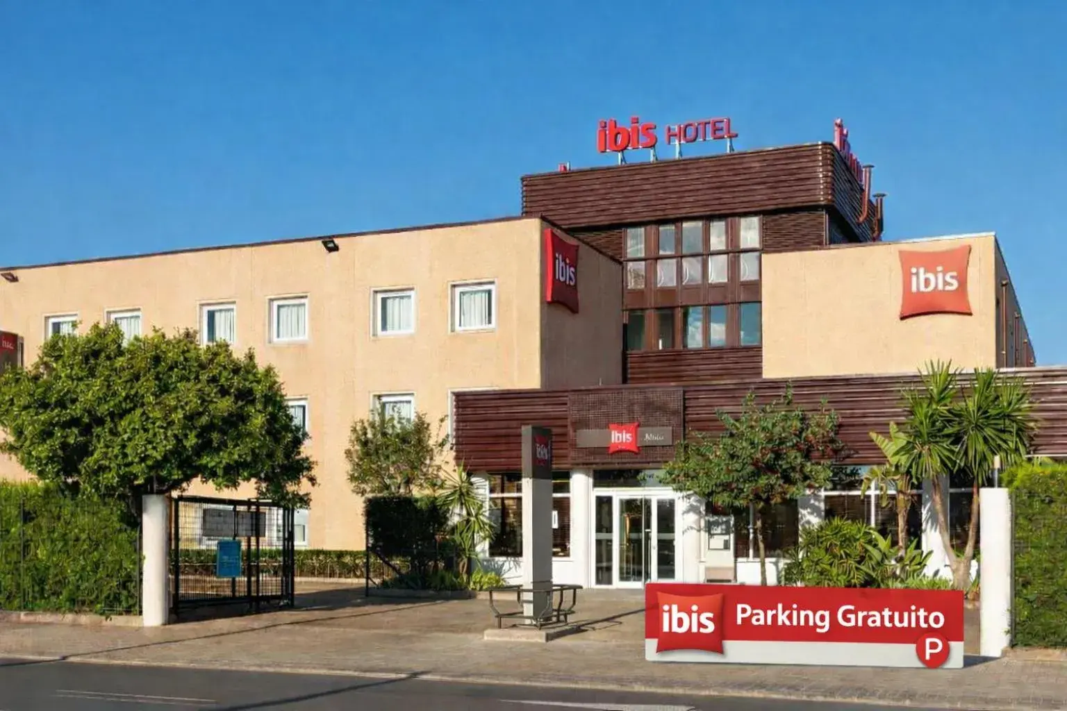 Property building in Ibis Valencia Alfafar Property building in Ibis Valencia Alfafar