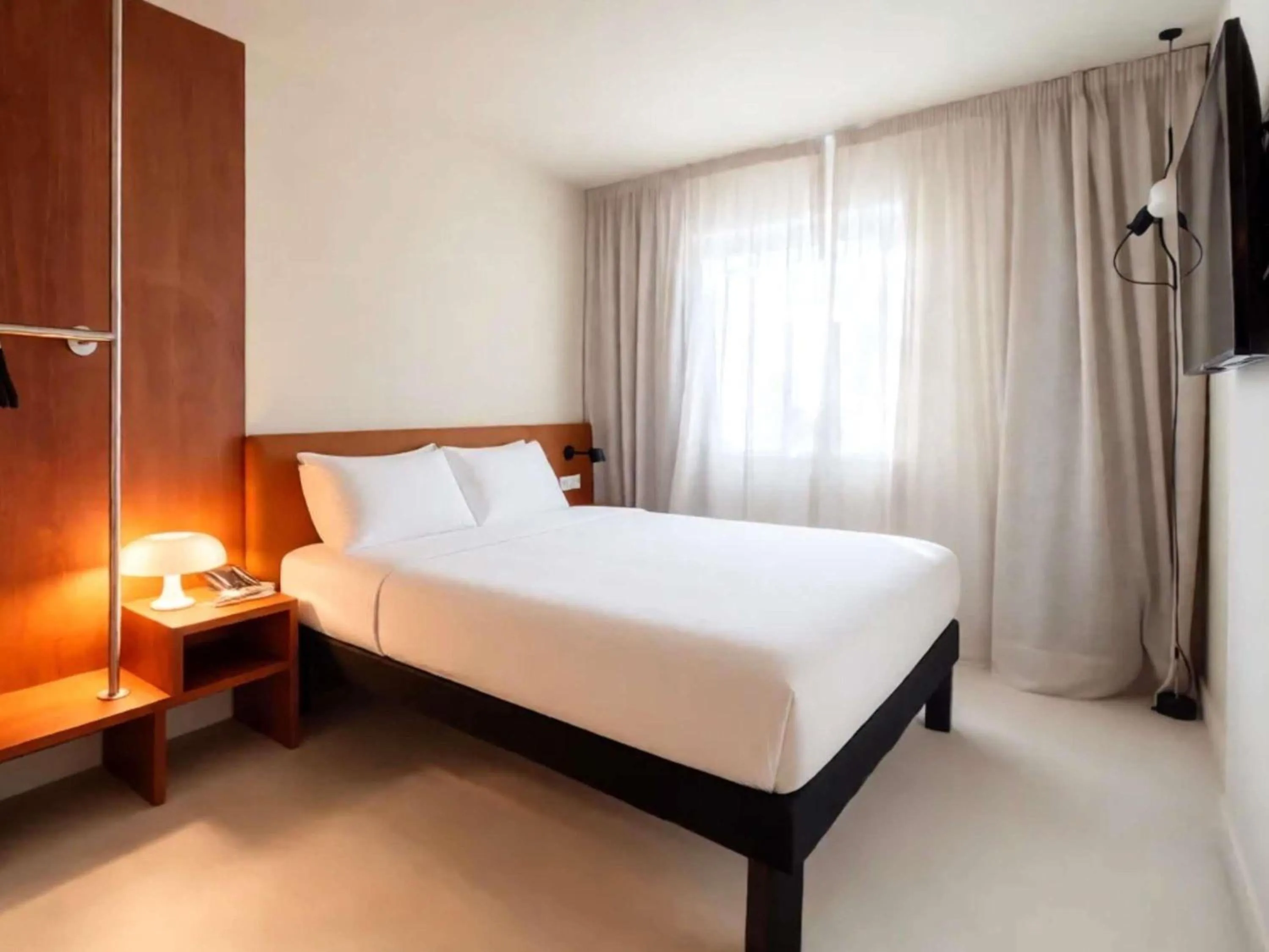 Bedroom, Bed in Ibis Valencia Alfafar